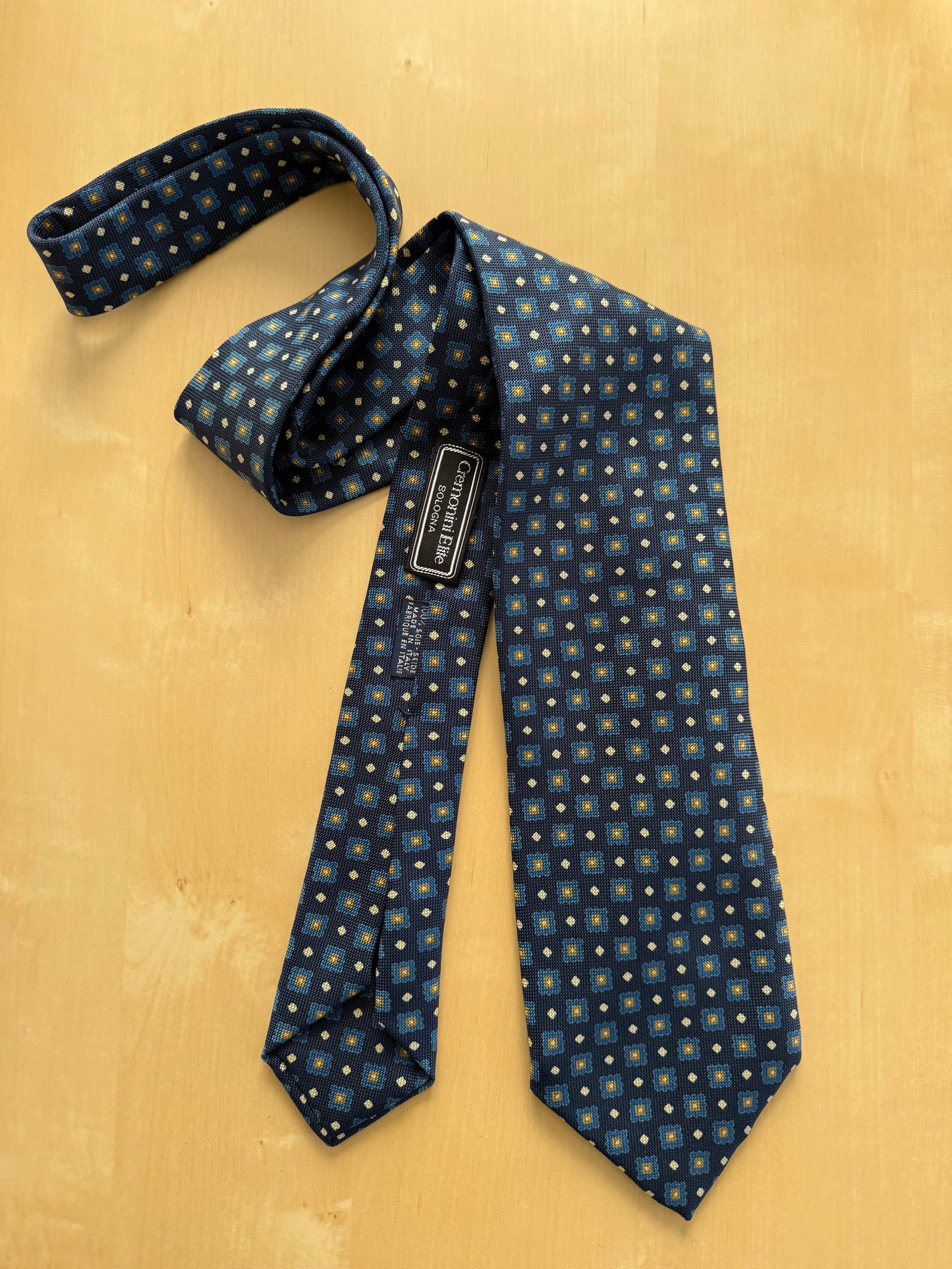 Cravatta micro fantasia blu e azzurra