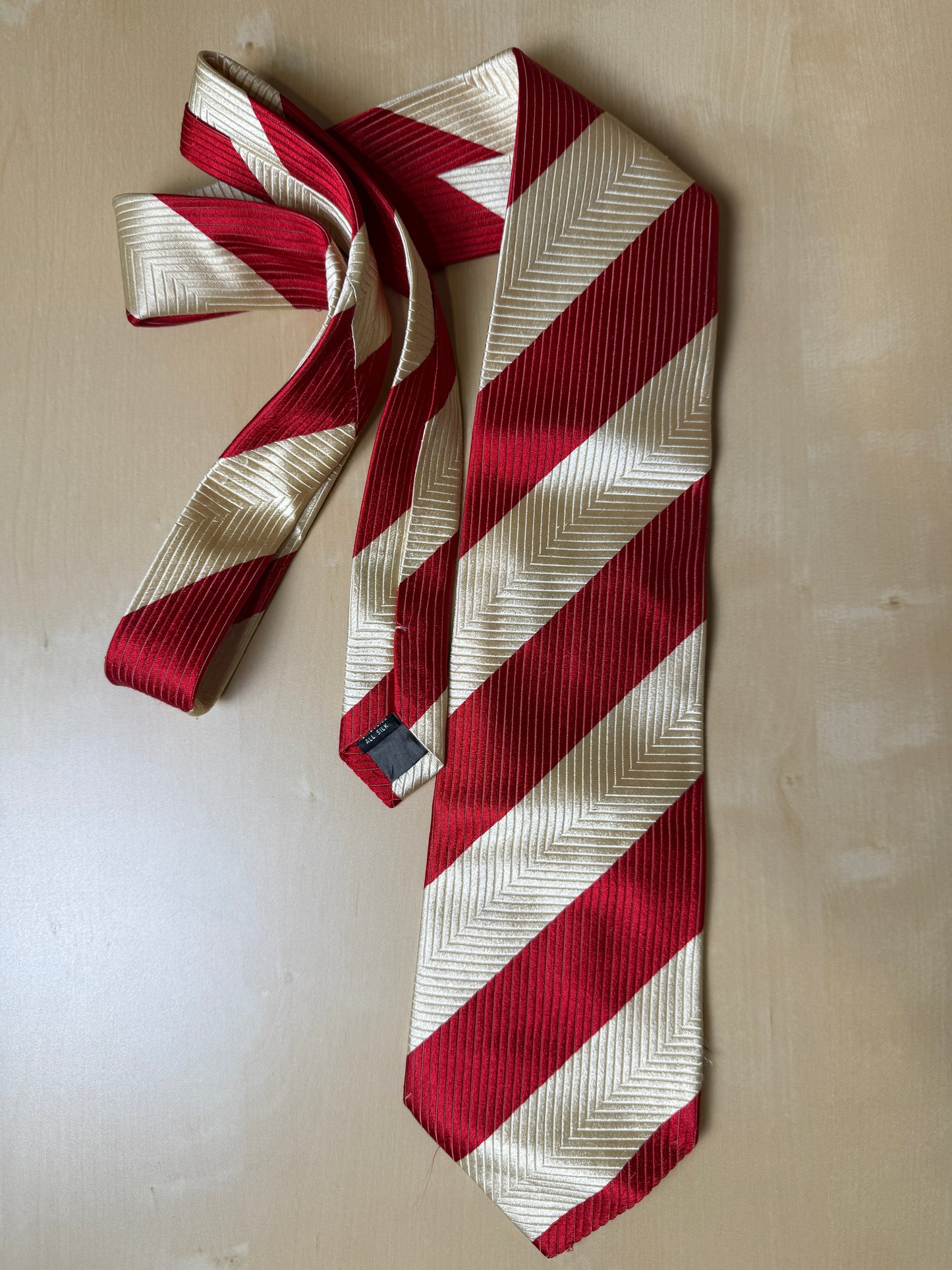 Cravatta regimental panna e rosso