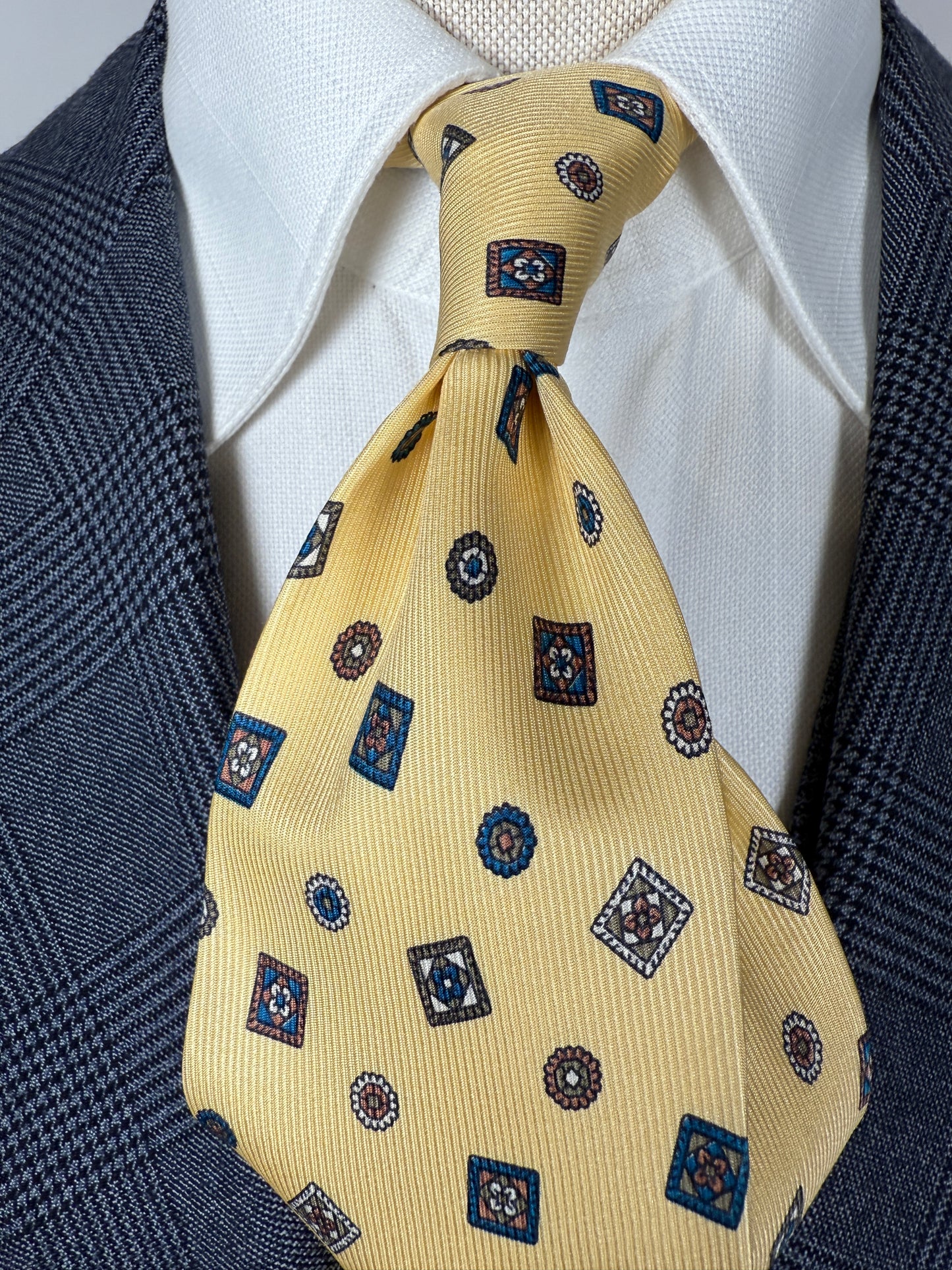 Cravatta micro fantasia giallo pastello