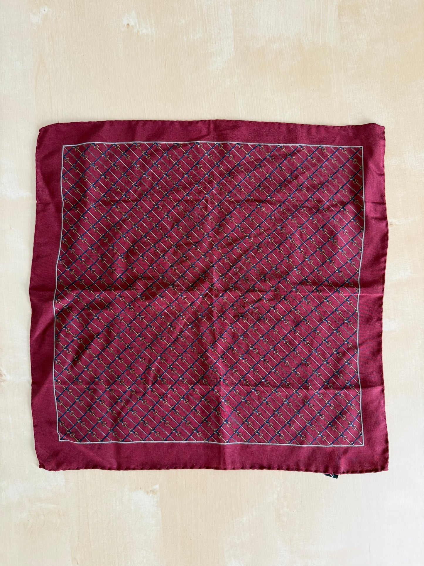 Pochette vintage bordeaux con morsetti