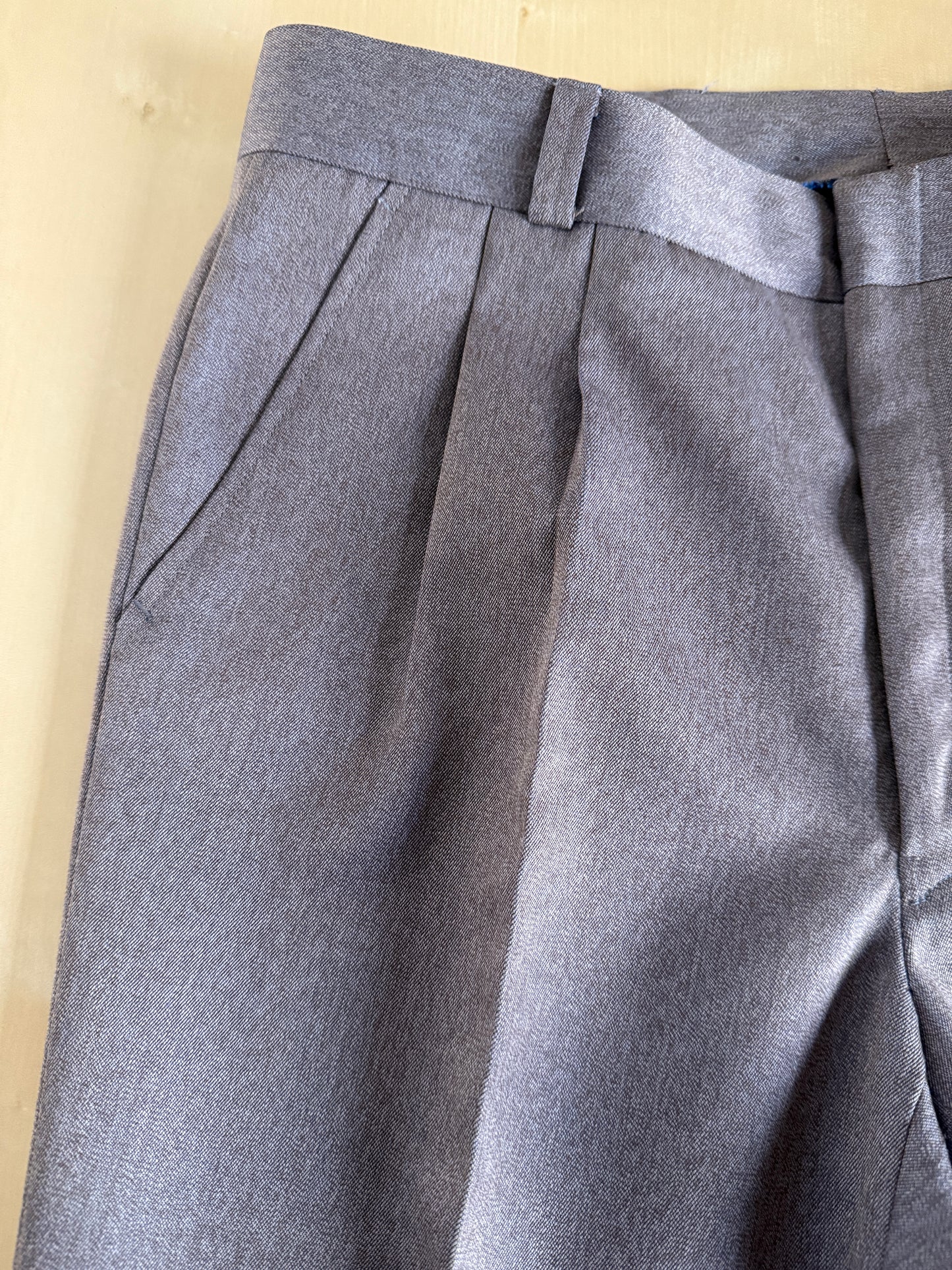 Pantaloni sartoriali anni ‘70 in twill pettinato marrone chiaro (NOS) - tg. 46