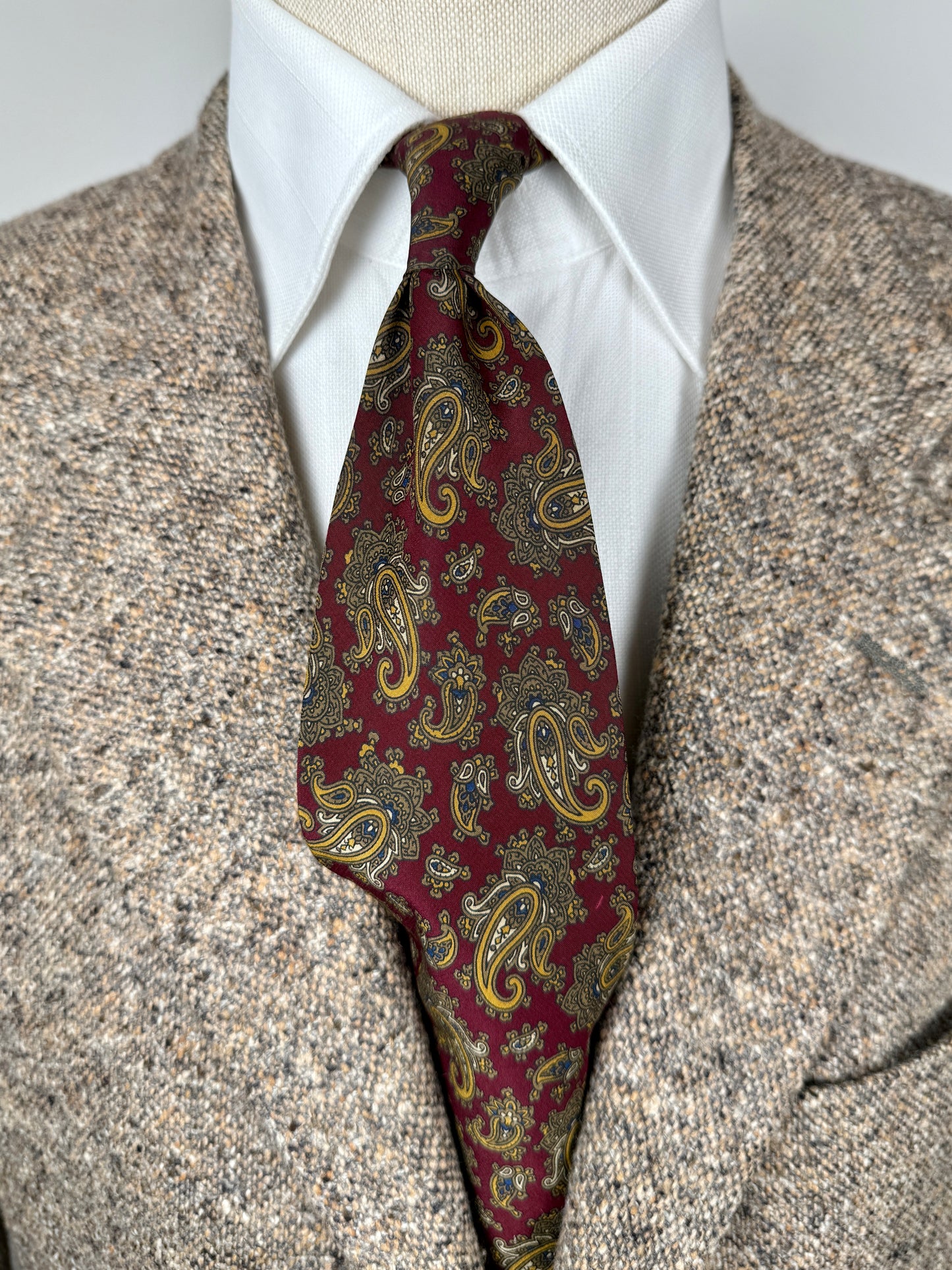 Cravatta in crêpe paisley bordeaux