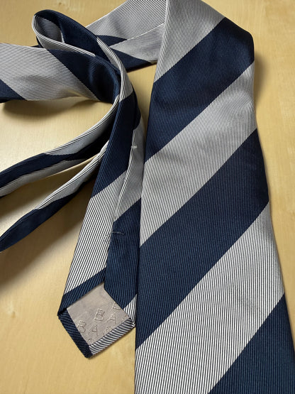 Cravatta regimental navy e argento