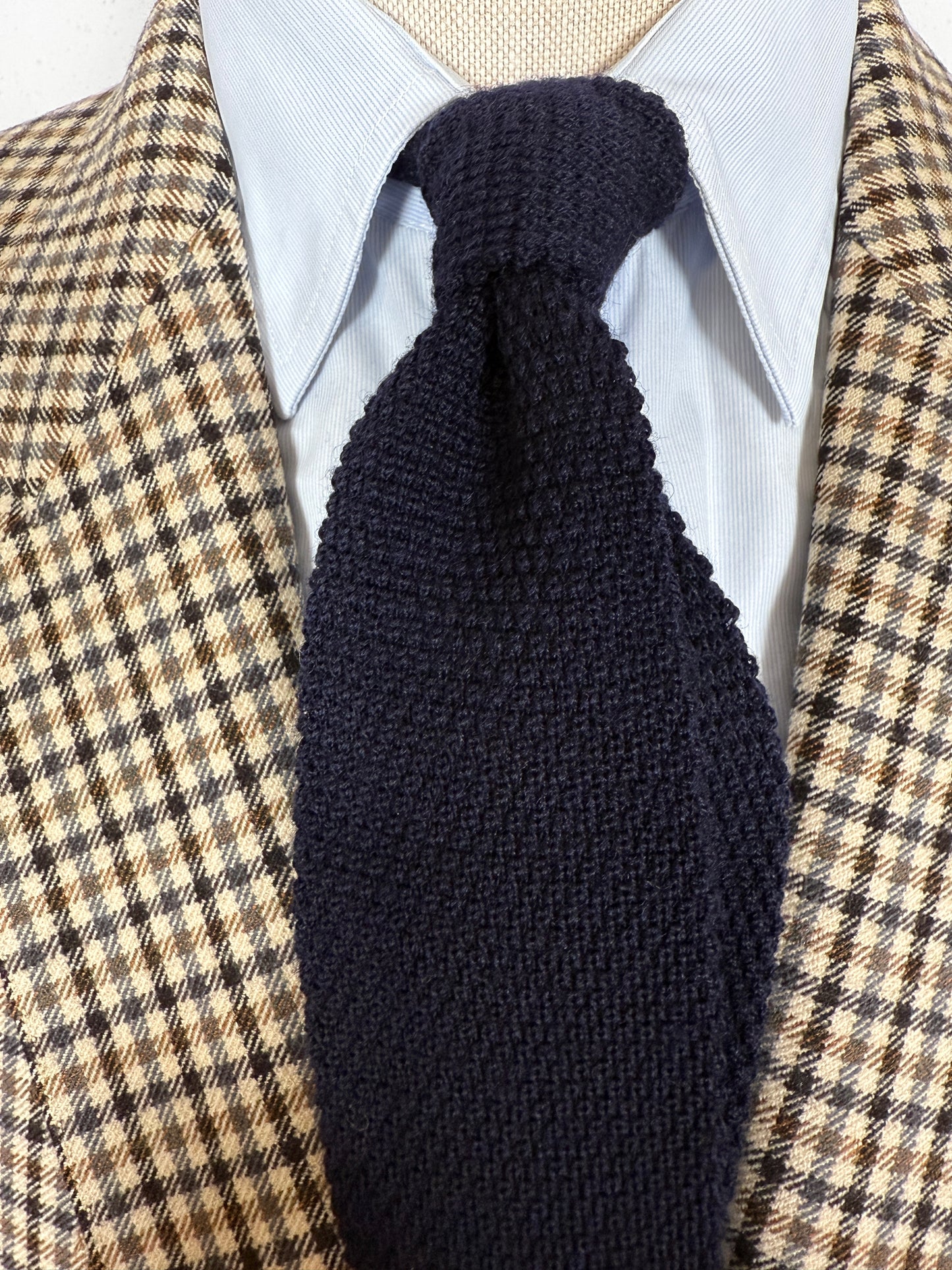 Cravatta vintage in maglia di lana blu