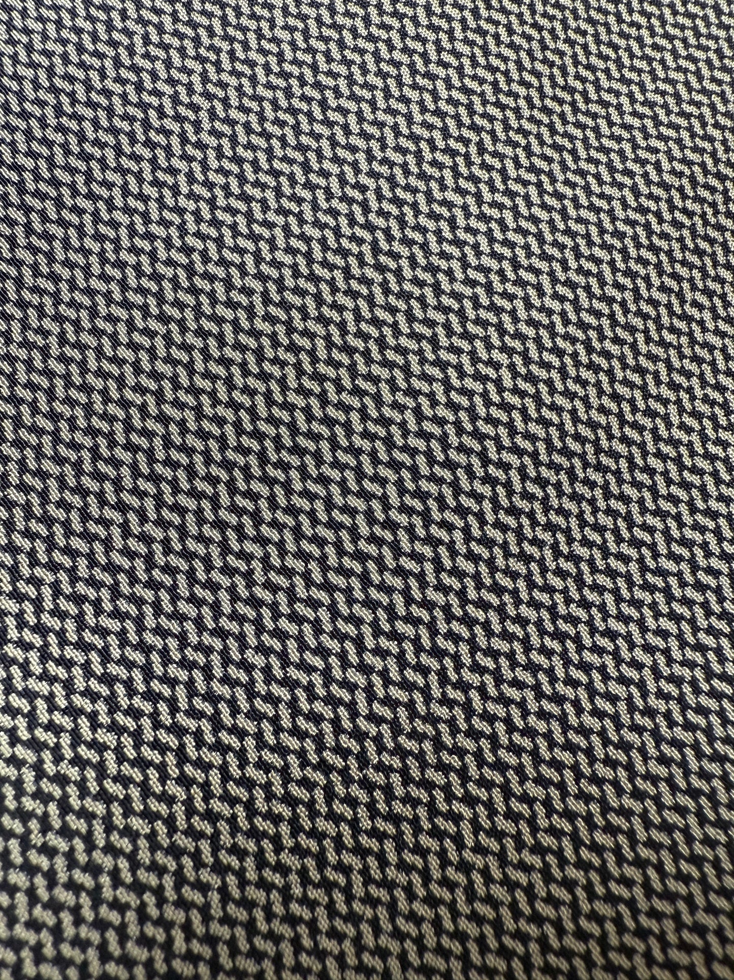 Cravatta Armani Collezioni anni ‘90 in crêpe di seta optical