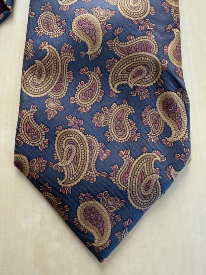 Cravatta paisley cachi fondo blu