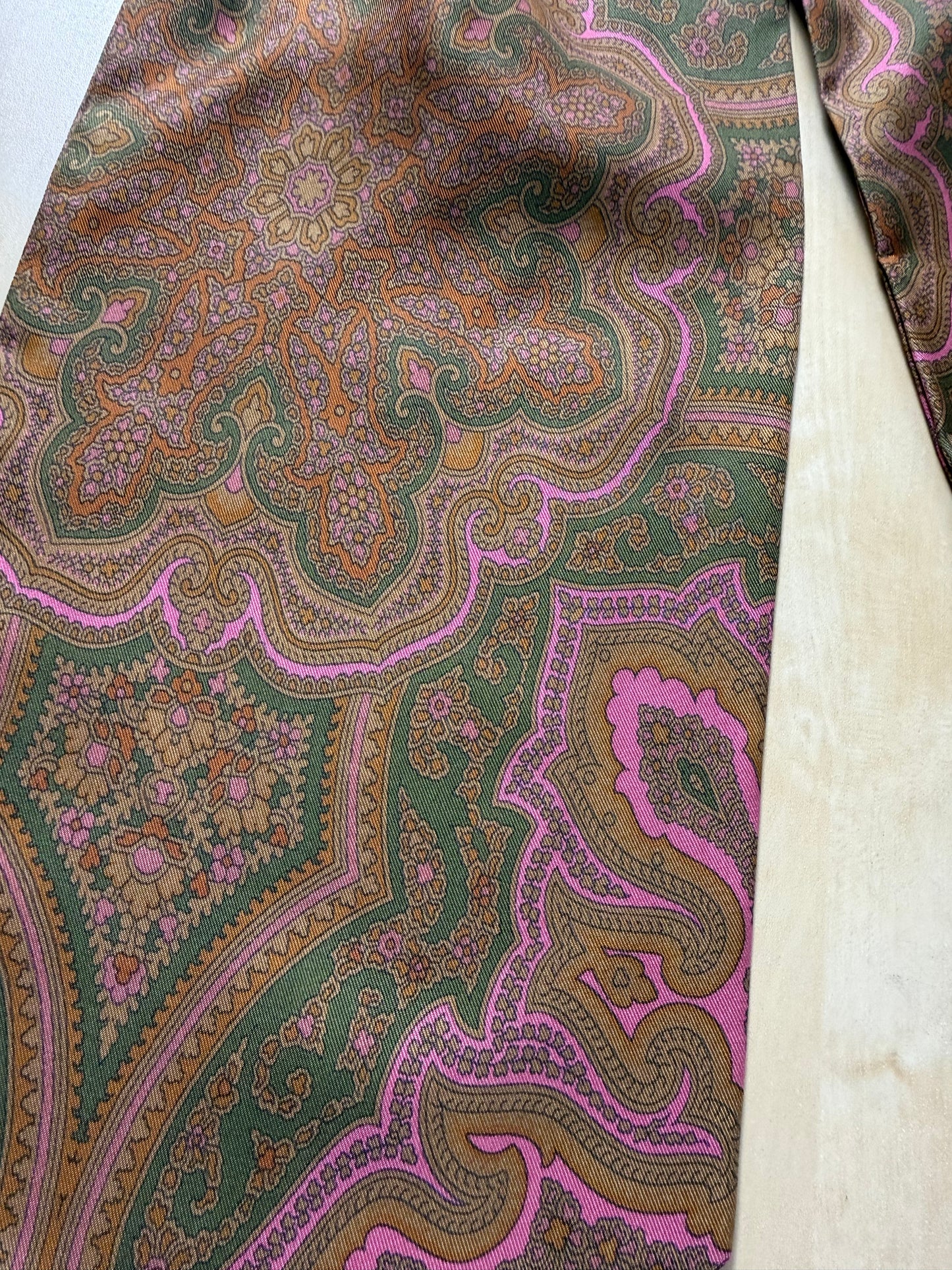Ascot vintage paisley rosa e verde