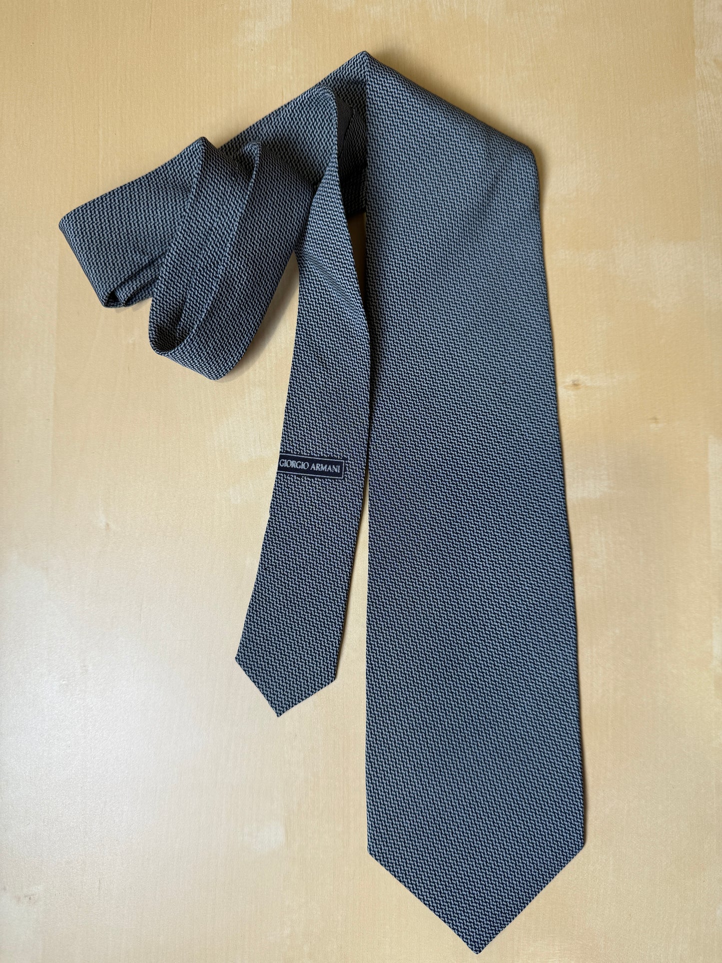 Cravatta Armani Collezioni anni ‘90 in crêpe di seta optical