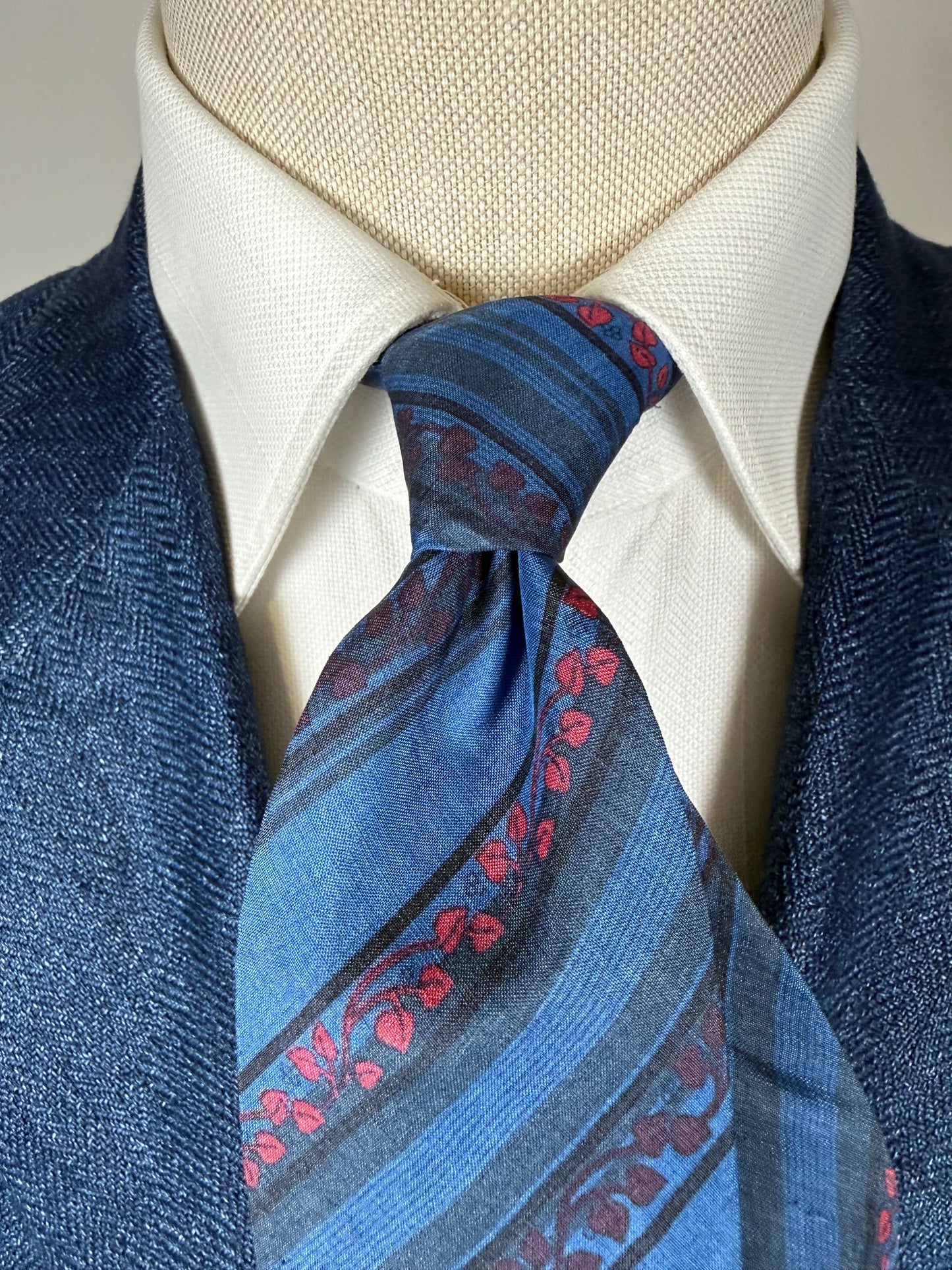 Cravatta Valentino seta shantung blu regimental e floreale