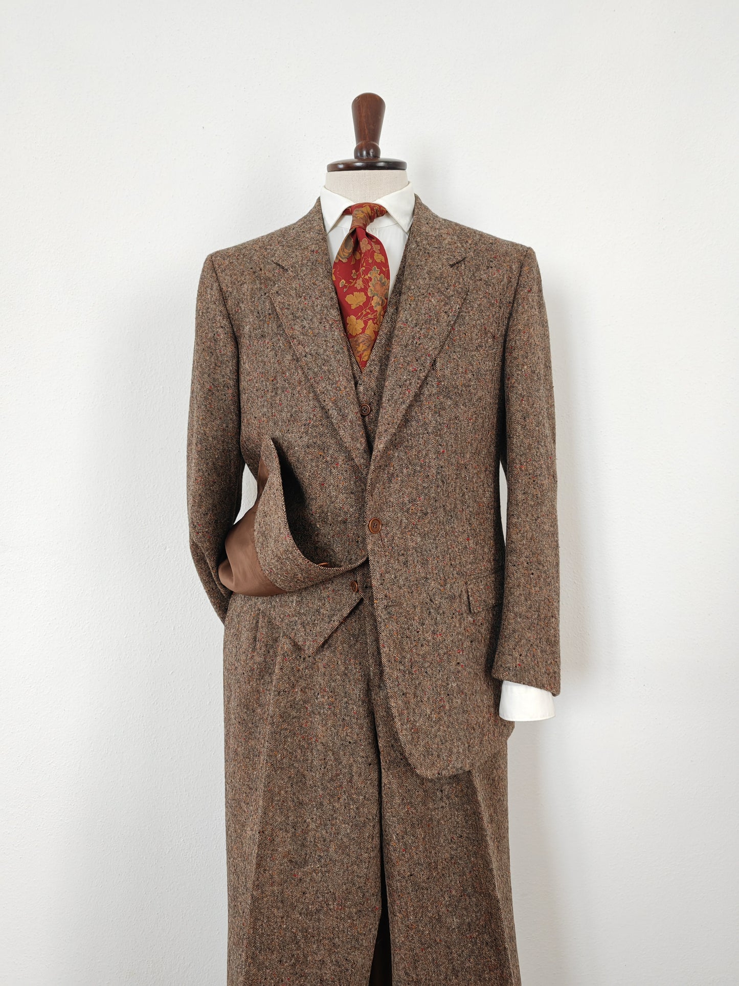 3-pieces suit in Irish donegal tweed pure VW - size 56