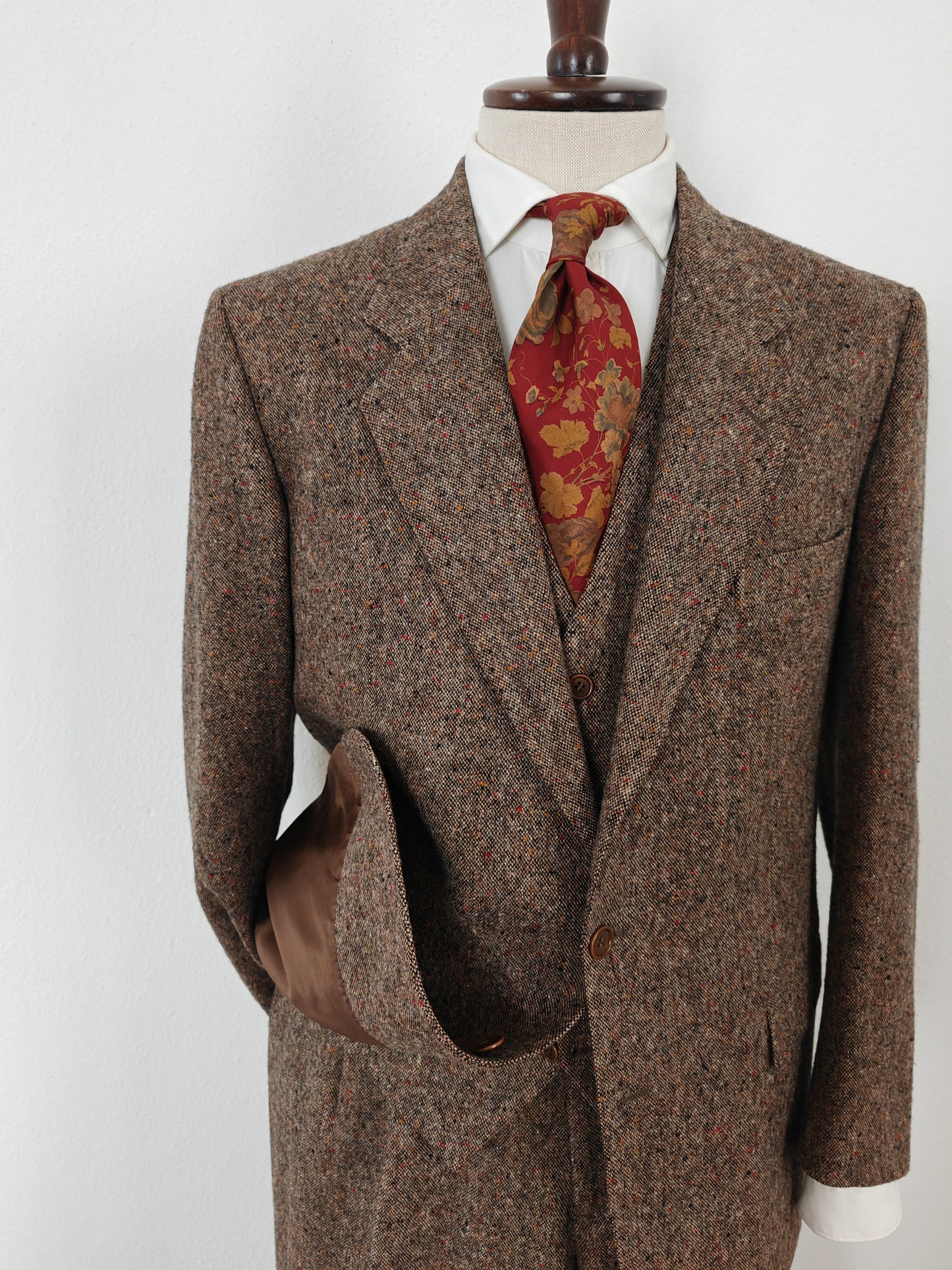 3-pieces suit in Irish donegal tweed pure VW - size 56