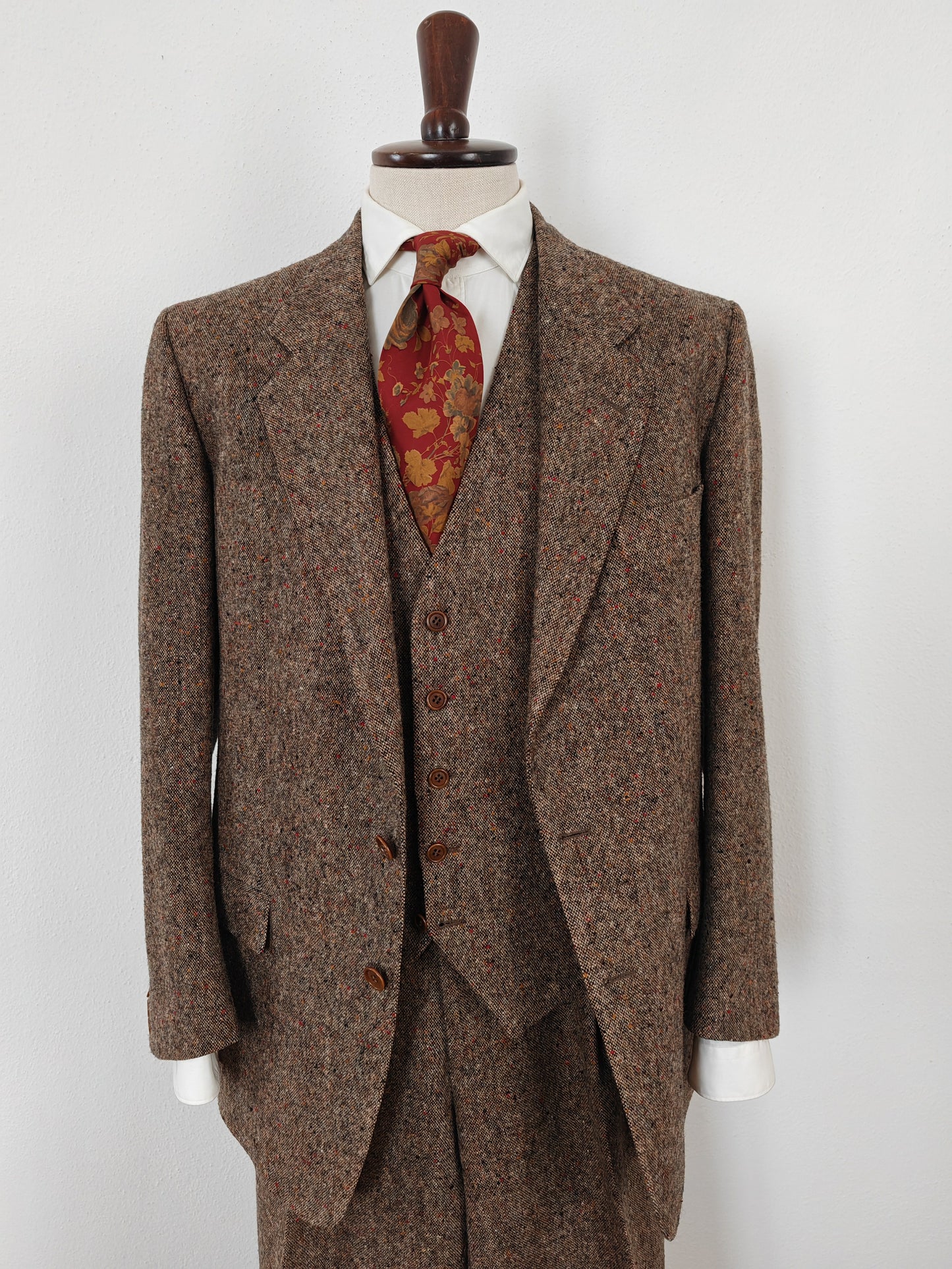 3-pieces suit in Irish donegal tweed pure VW - size 56