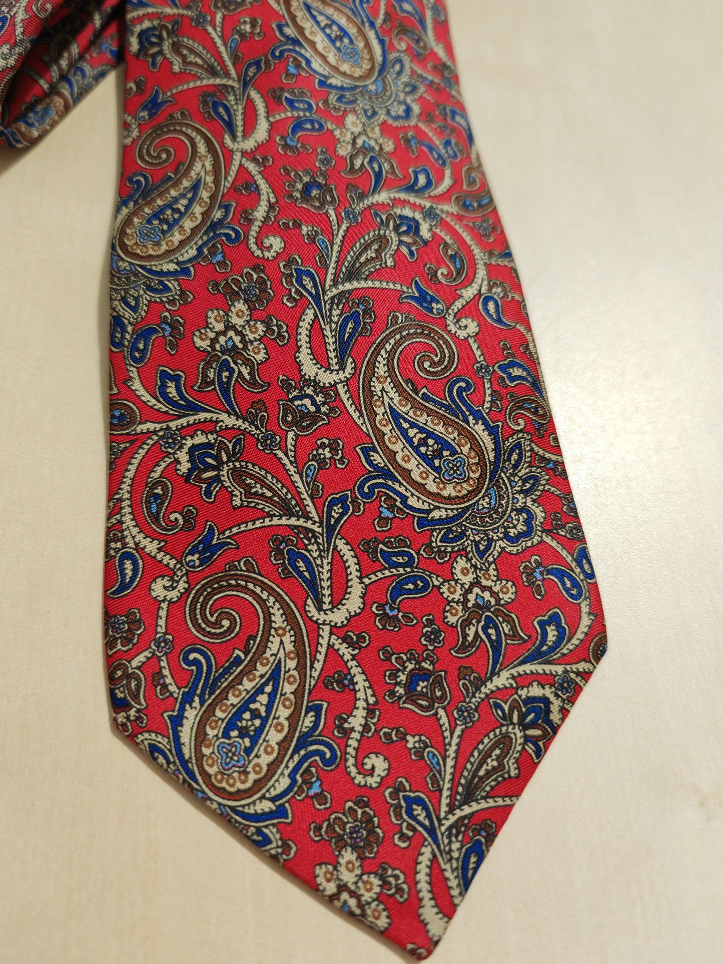 Cravatta Yves Saint Laurent paisley floreale