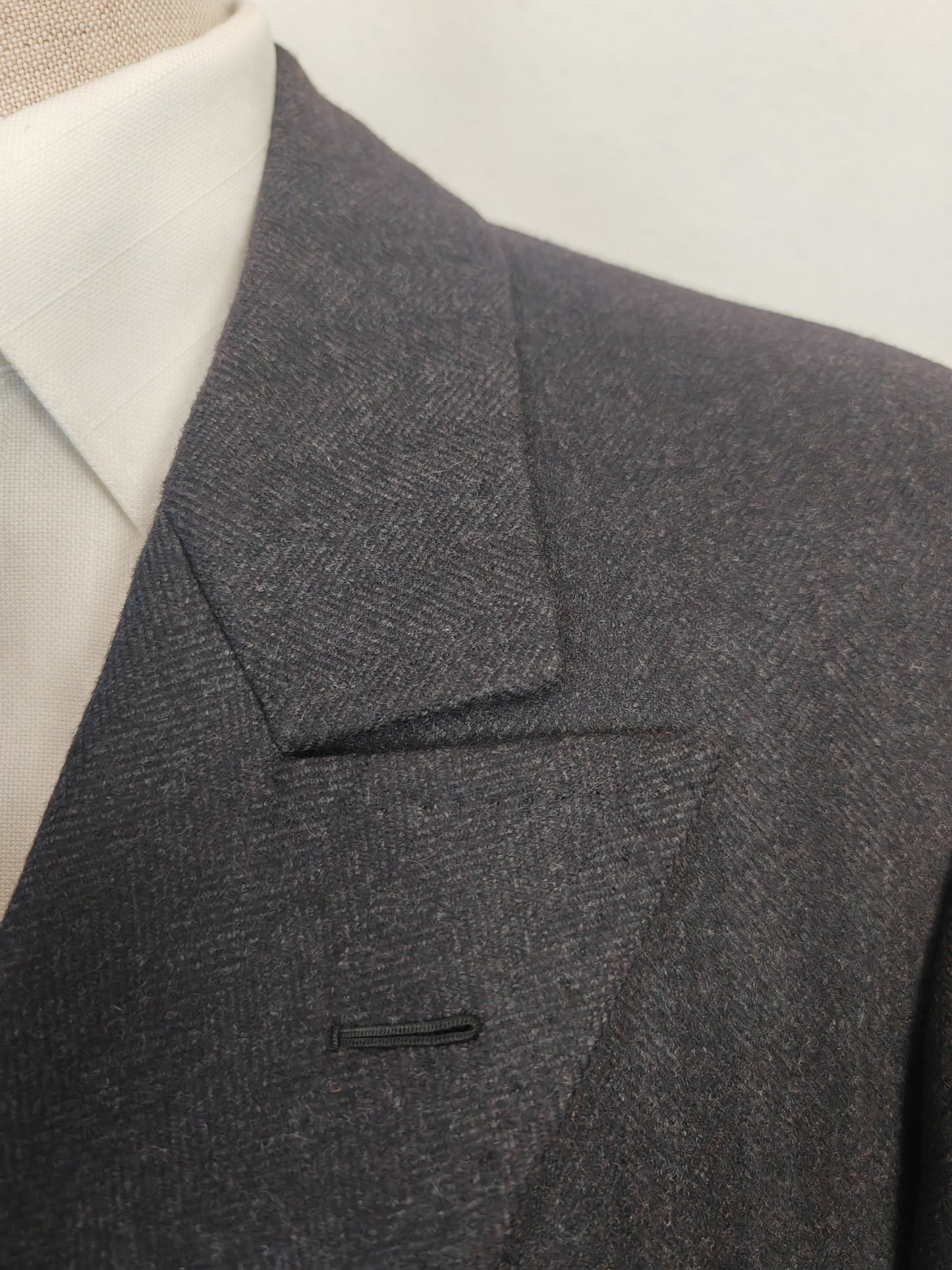 Cappotto sartoriale doppiopetto in tessuto spinato scozzese Crombie - tg. 50