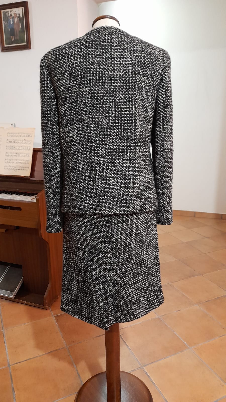 Max Mara skirt suit wool bouclé size 42