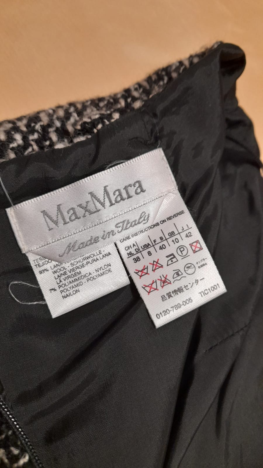 Max Mara skirt suit wool bouclé size 42