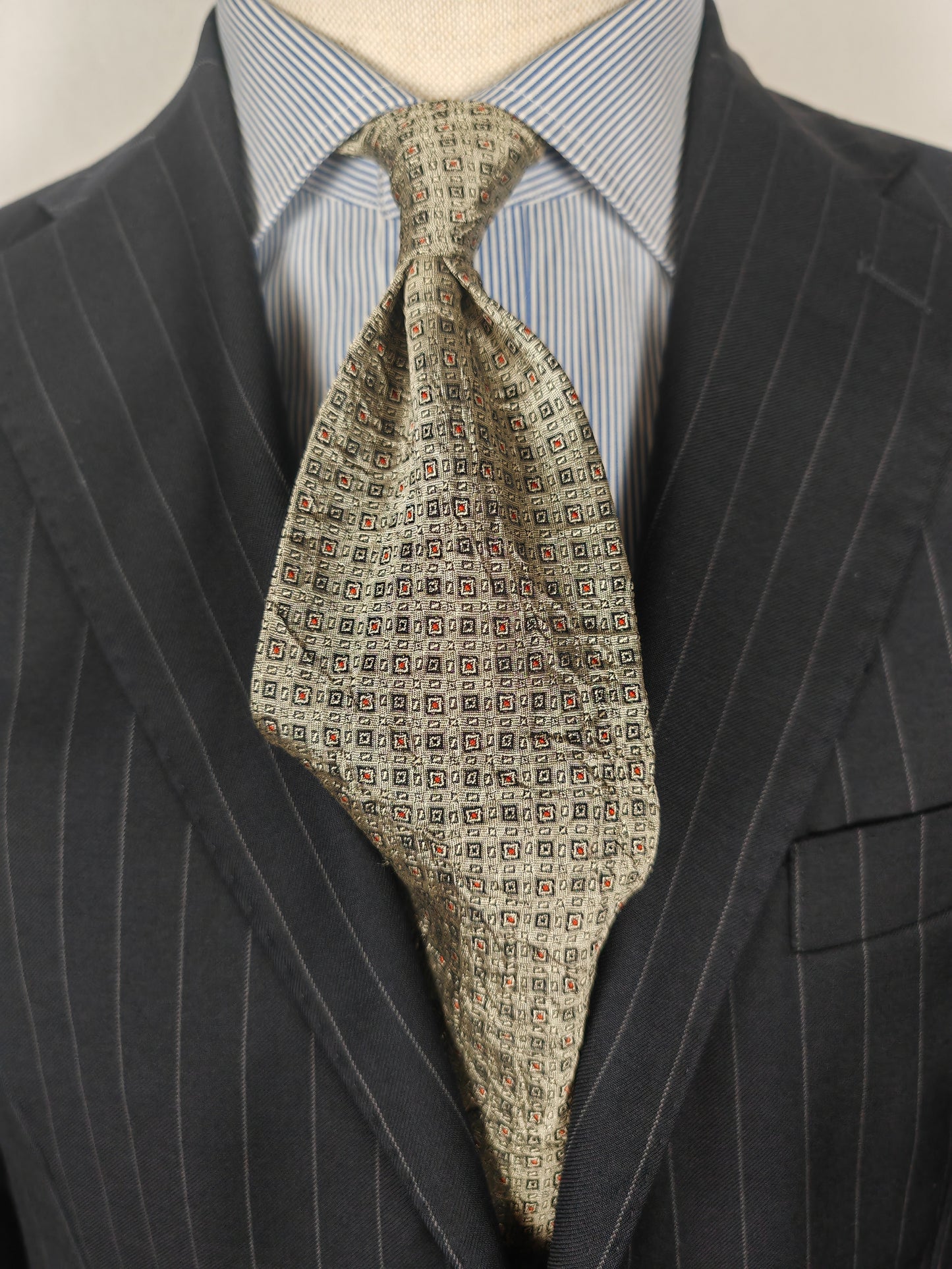 Cravatta Romeo Gigli in seta effetto crespo