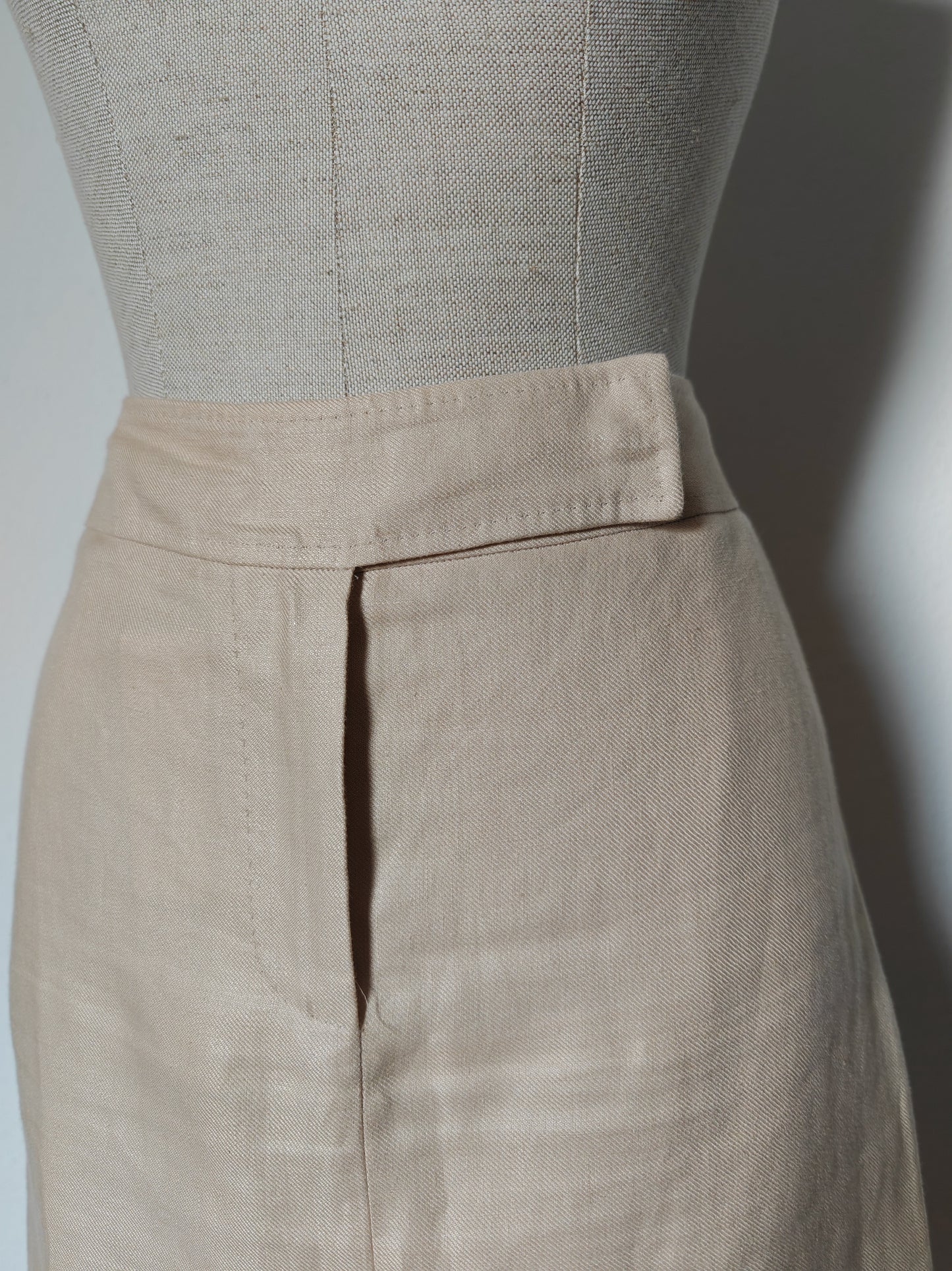 Max Mara linen unlined skirt - size 42 ITA