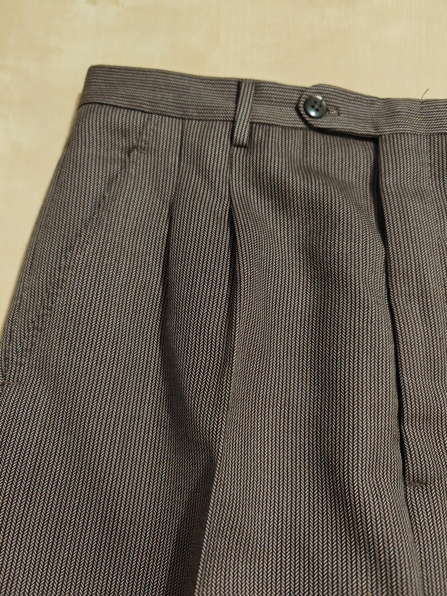 Completo 3 pezzi svasato anni '70 marrone spigato - tg. 44