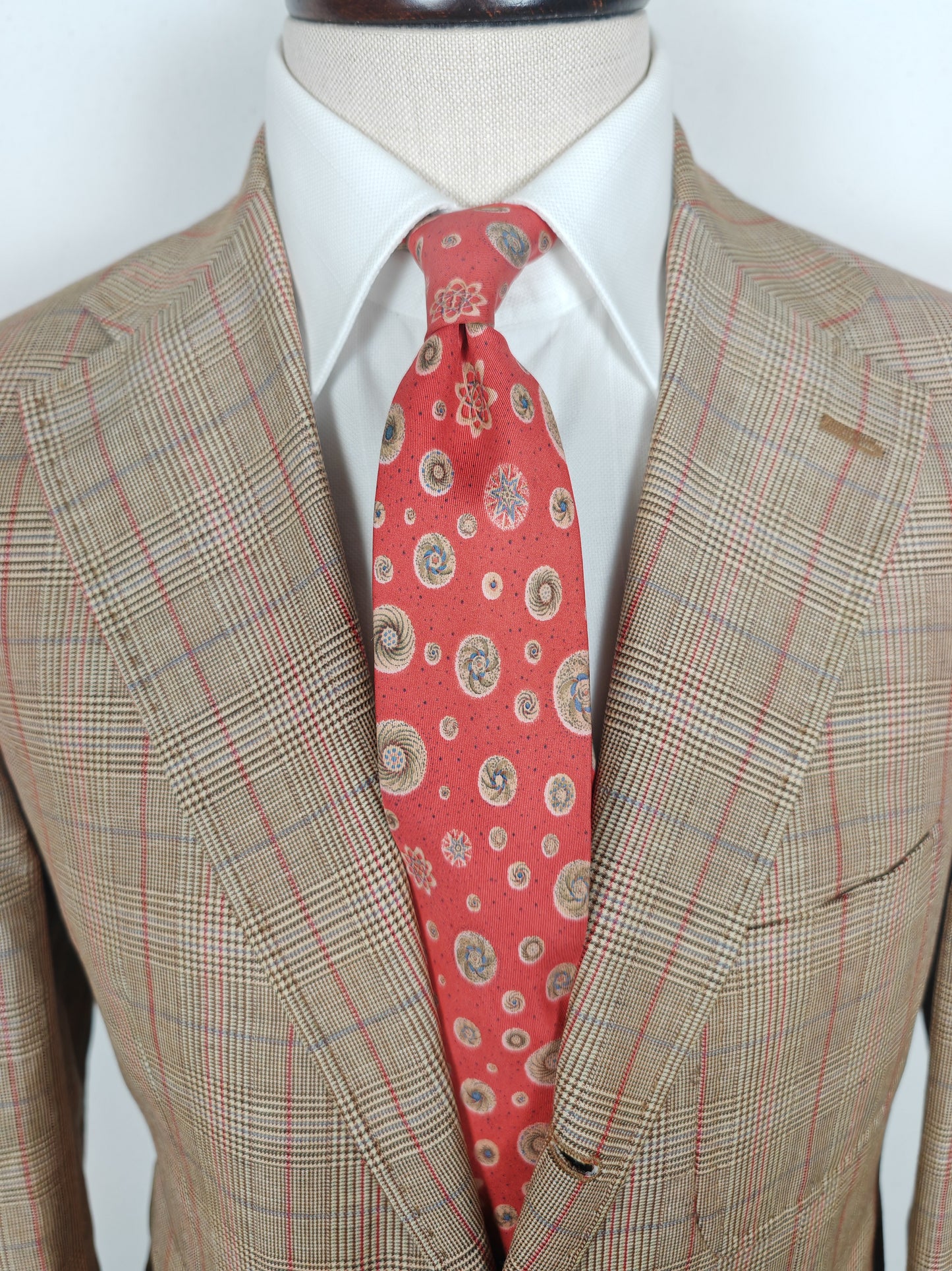 Cravatta Hermès 7050 TA rosso corallo con disegni astronomici