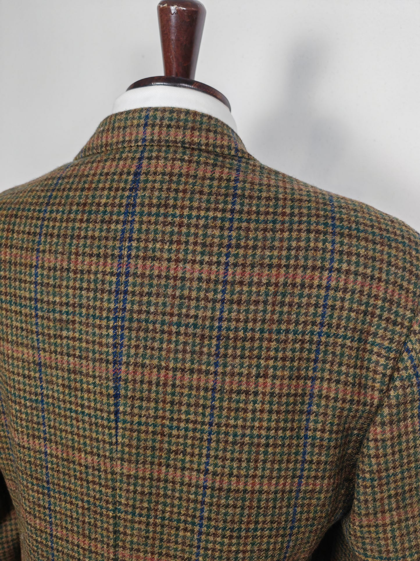 Corneliani tweed checked jacket - size 52