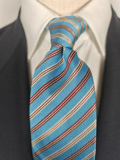 Cravatta celeste a righe