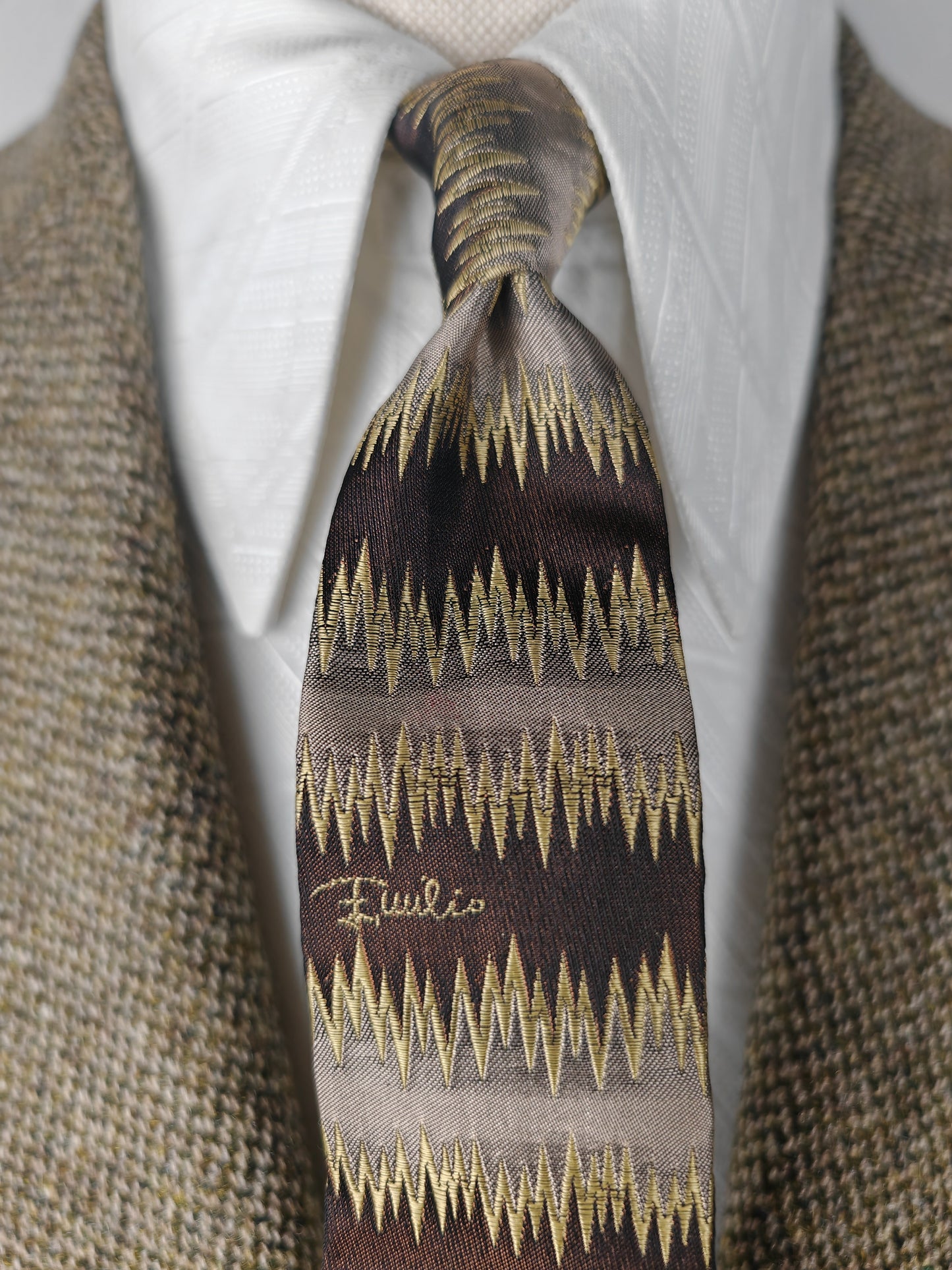 Cravatta Emilio Pucci pala quadrata