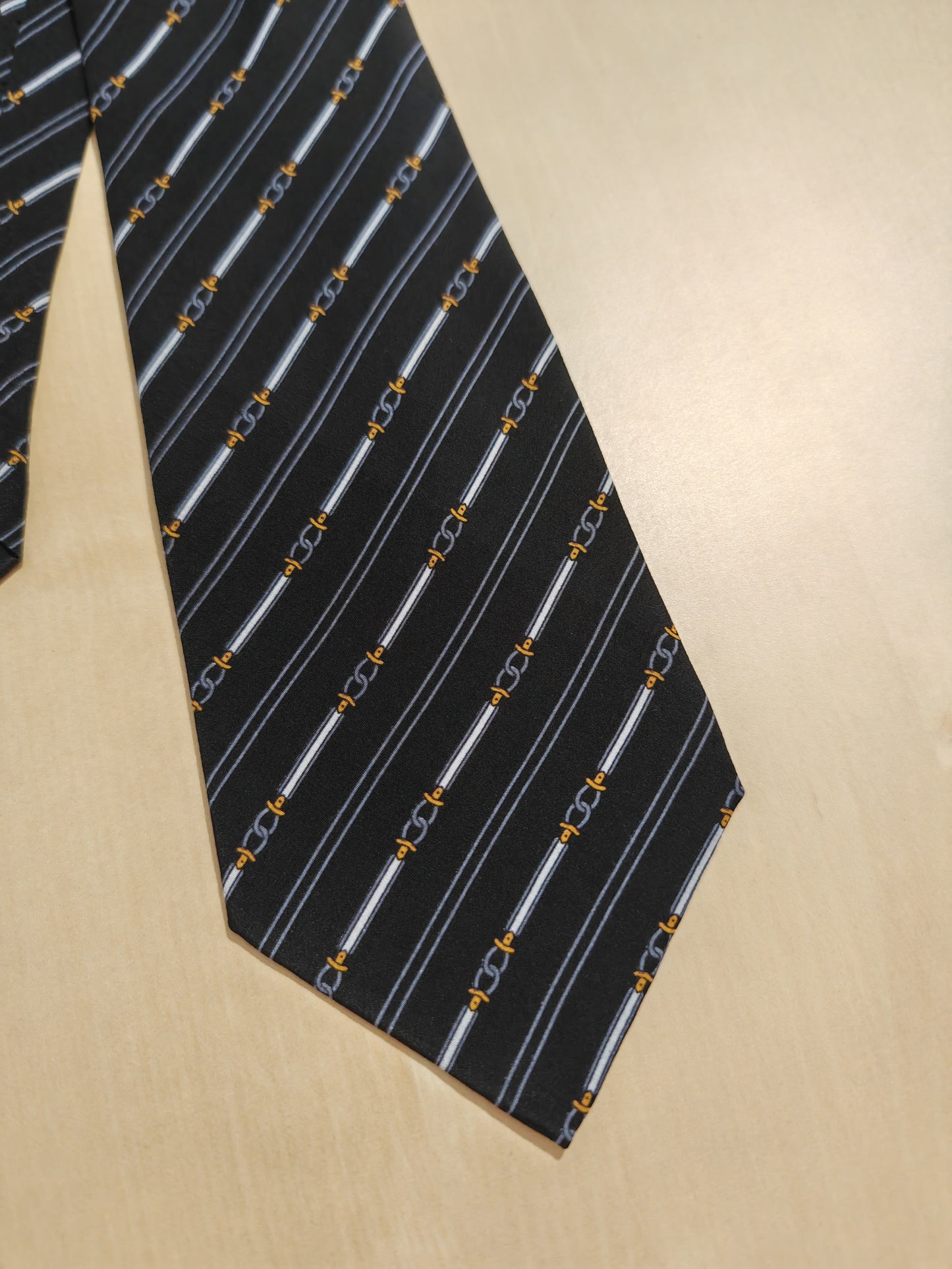 Gucci vintage tie with horsebit-like pattern