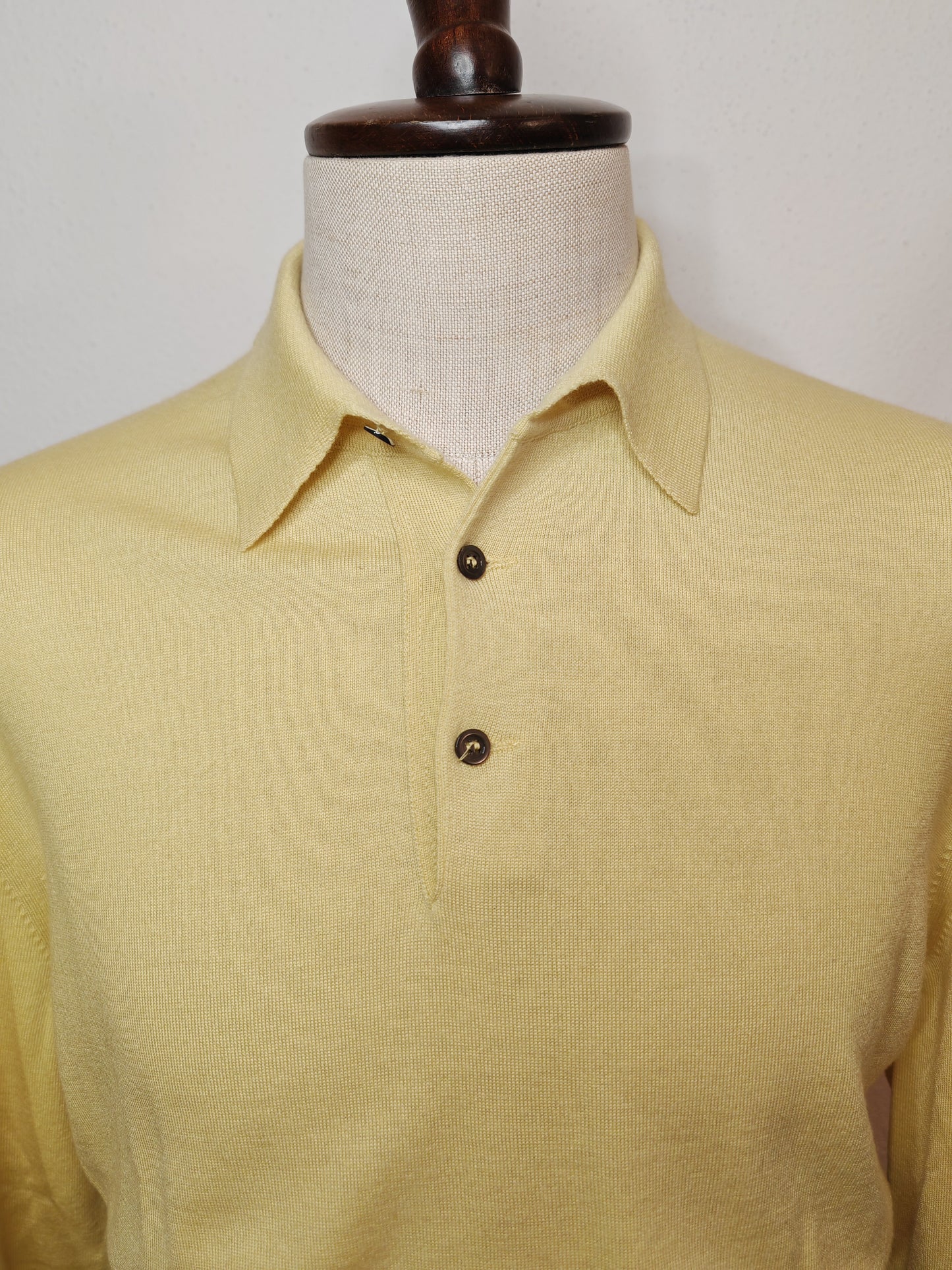 Avon Celli, vintage knitted polo - size M