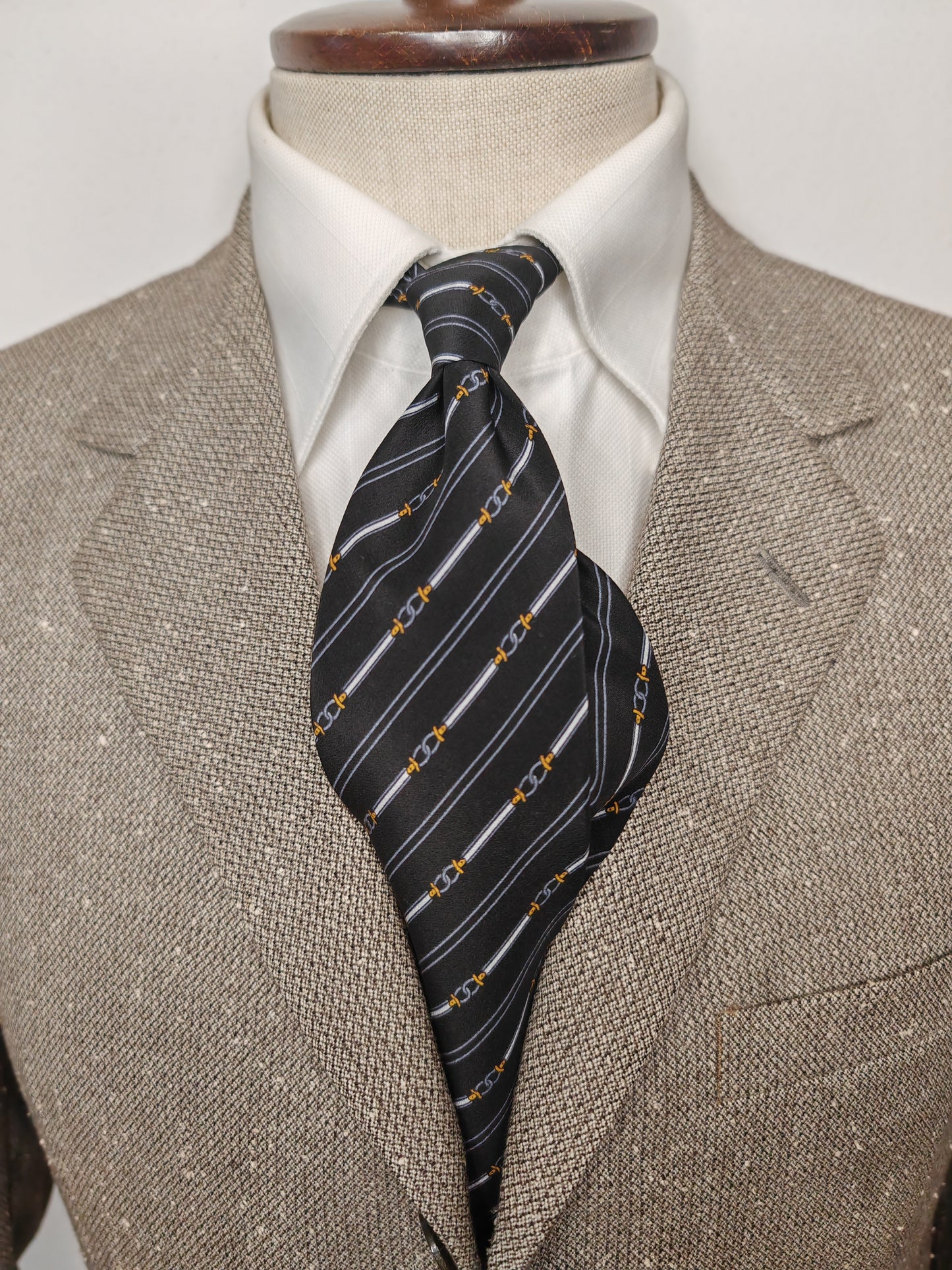 Gucci vintage tie with horsebit-like pattern