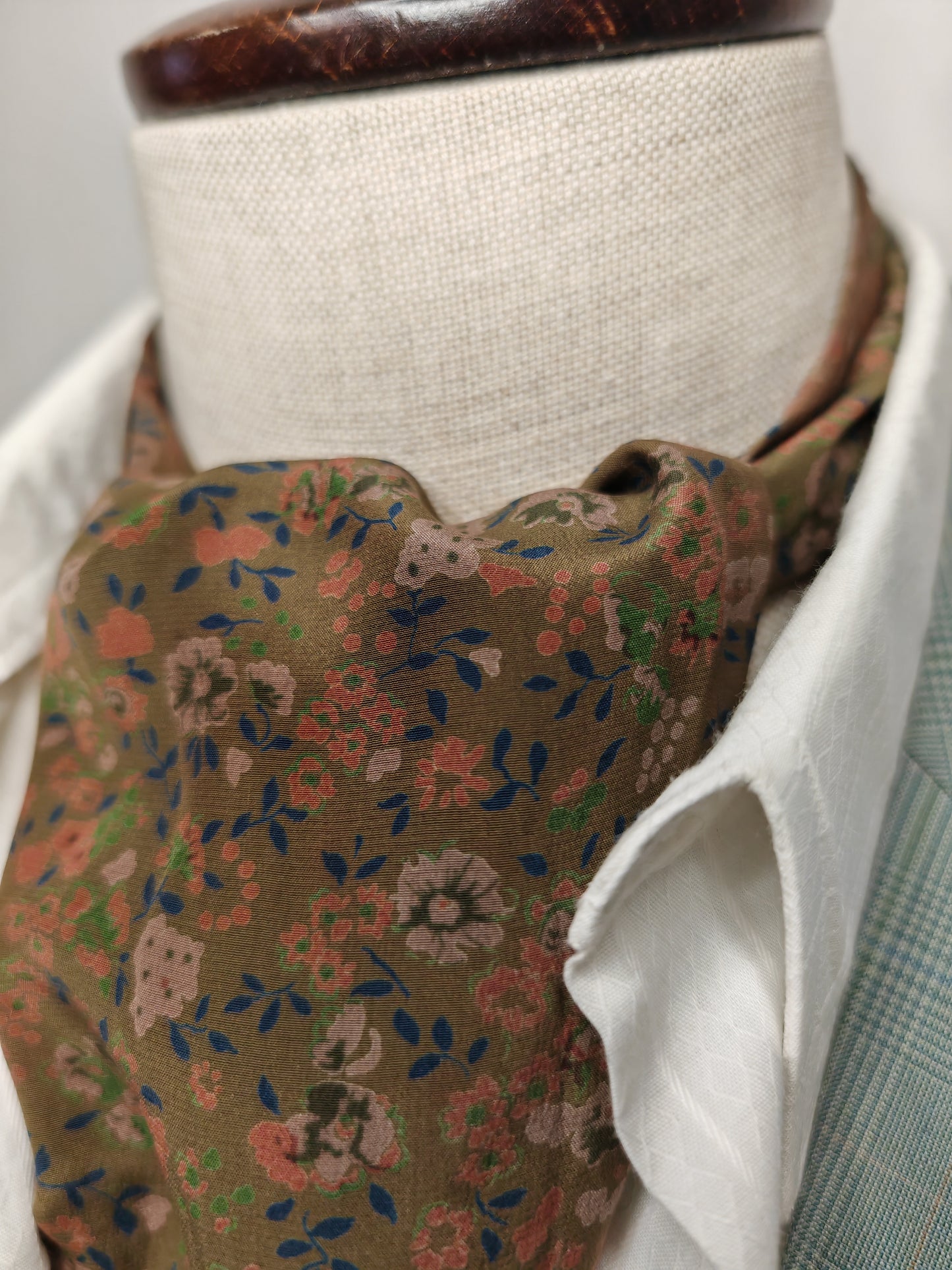 Vintage pure silk ascot, flower pattern 