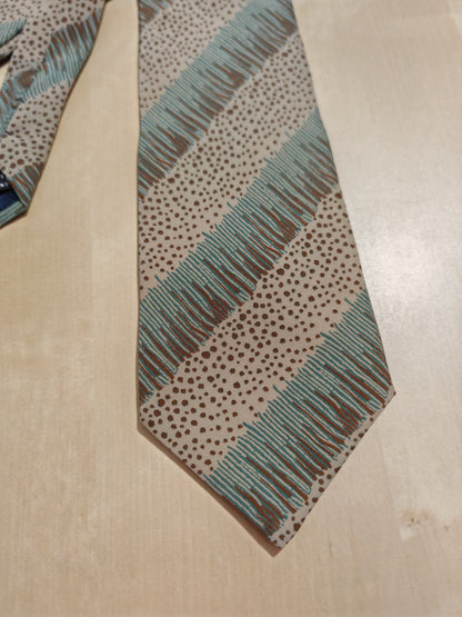 Cravatta Krizia verde salvia fantasia righe diagonali