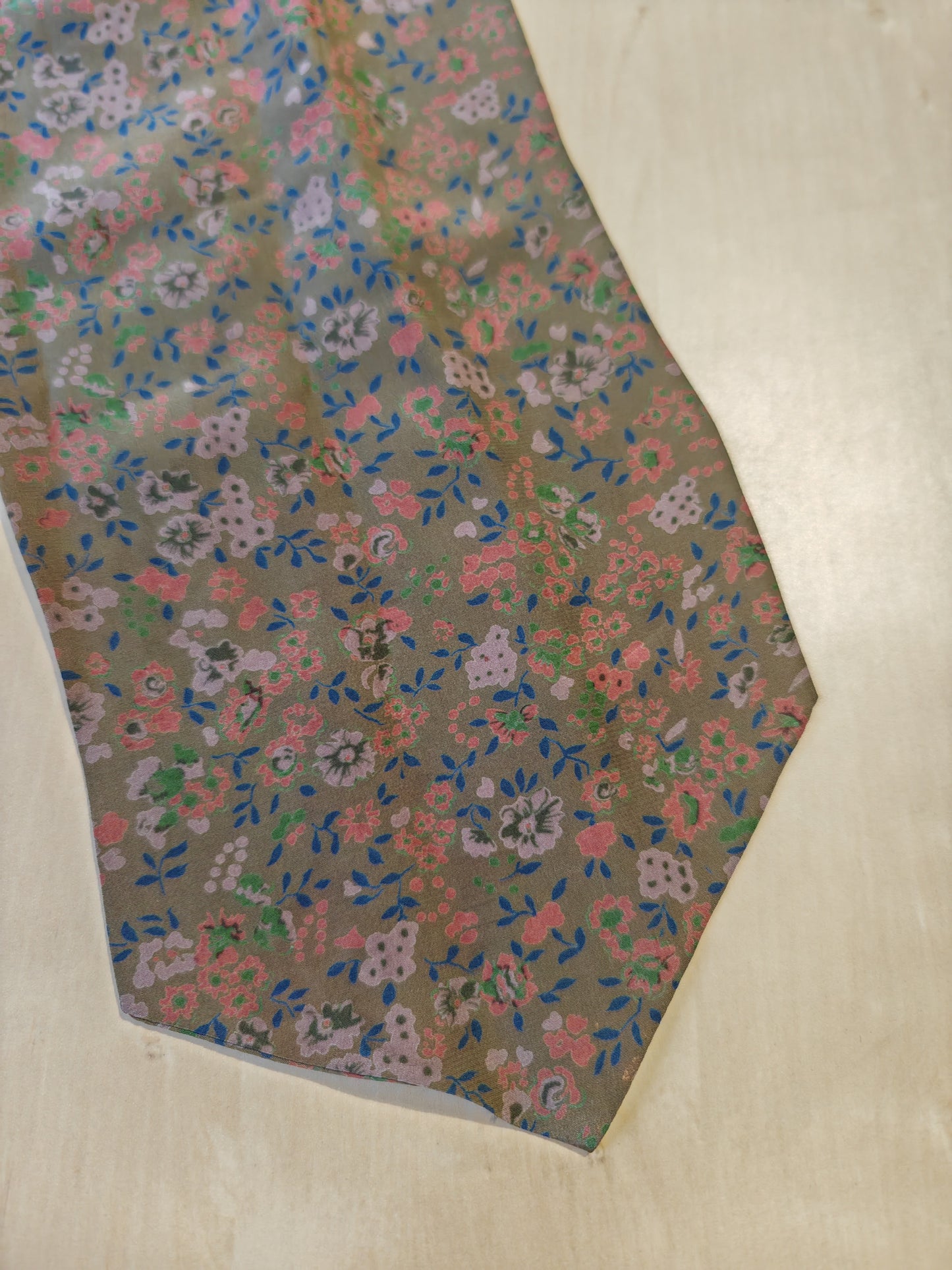 Vintage pure silk ascot, flower pattern 