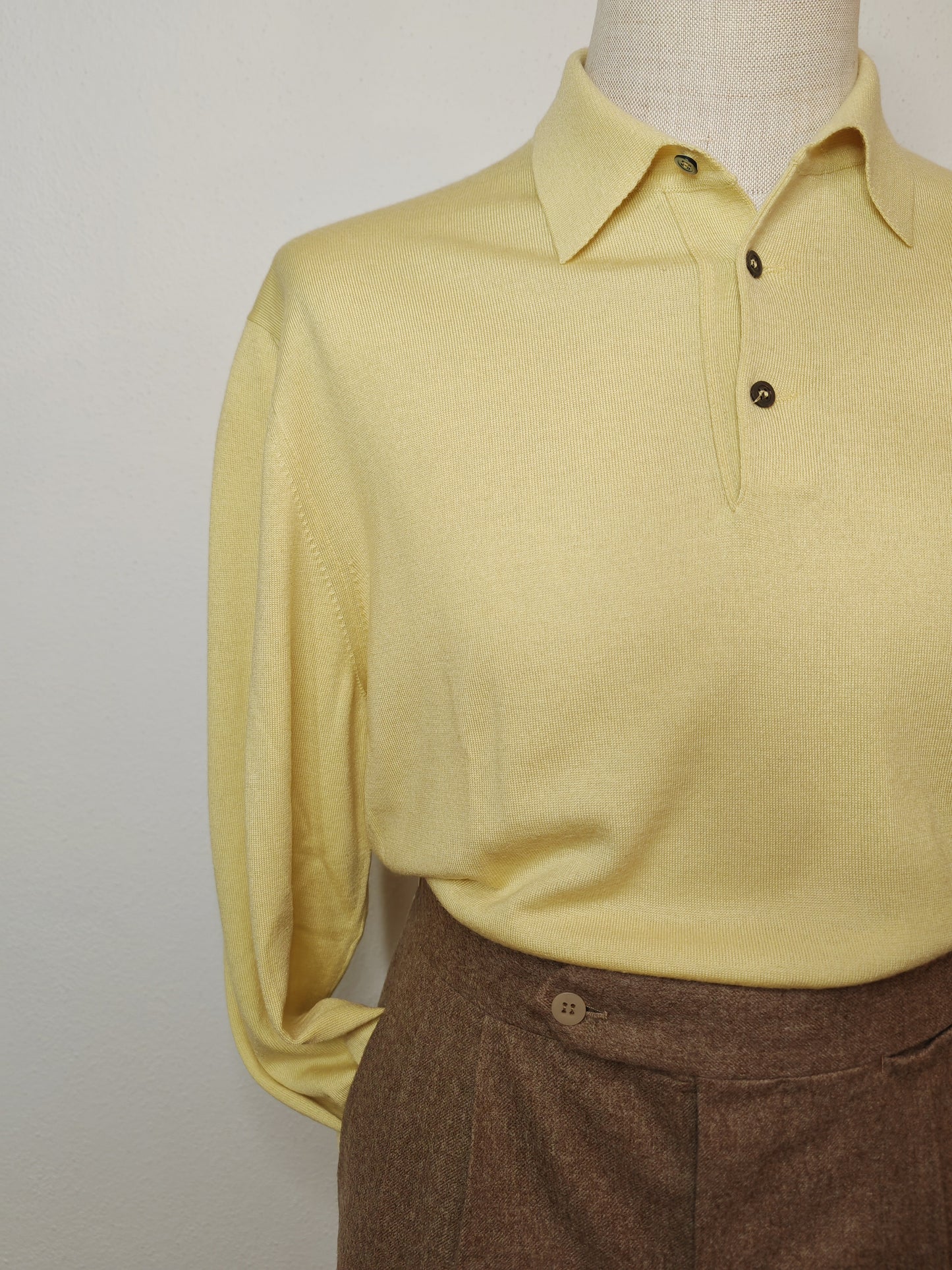 Avon Celli, vintage knitted polo - size M