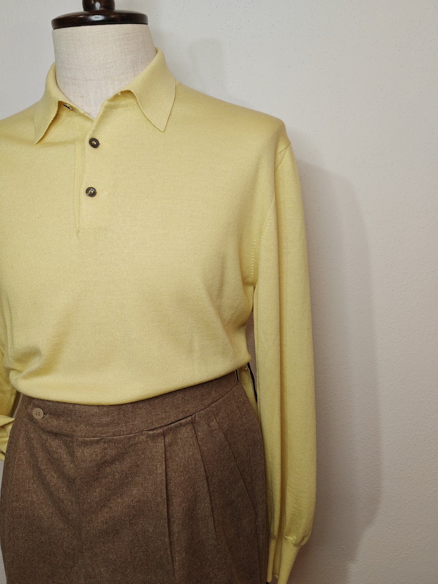 Avon Celli, vintage knitted polo - size M