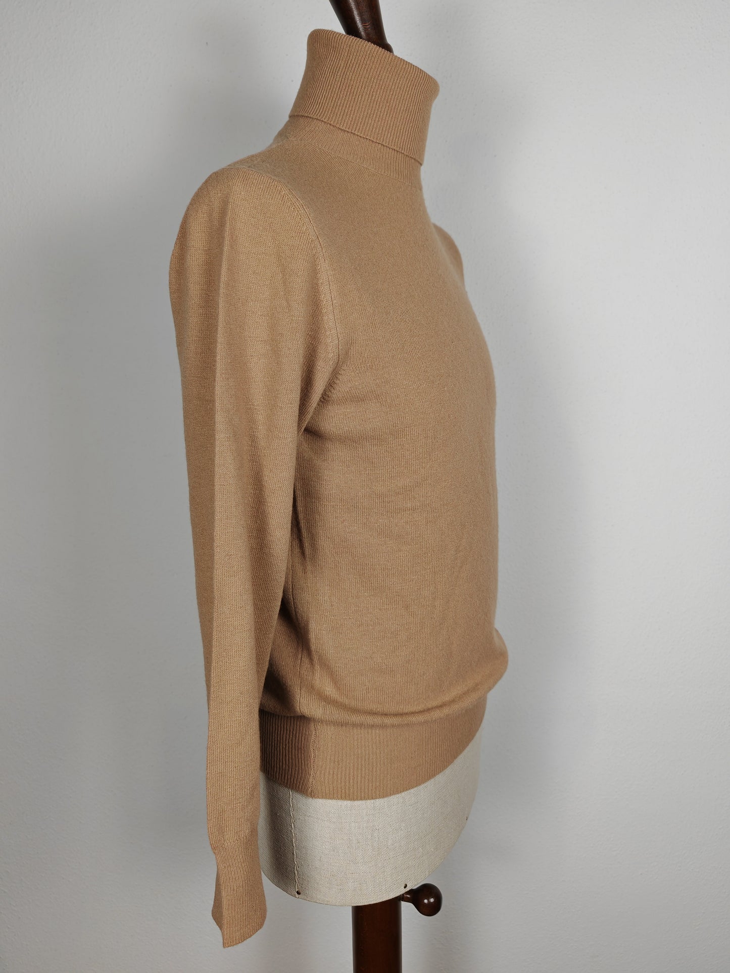 Pullover dolcevita color cammello in pura lana scozzese - tg. S/M