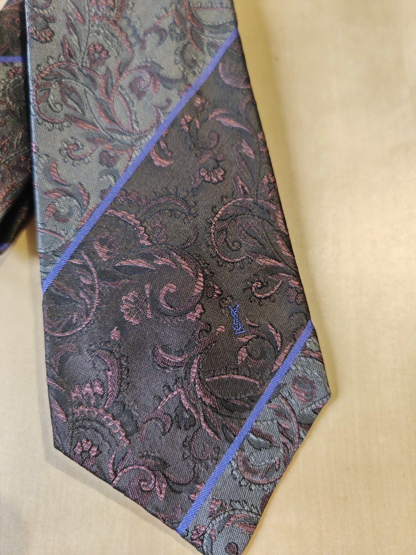 Yves Saint Laurent vintage tie, jacquard