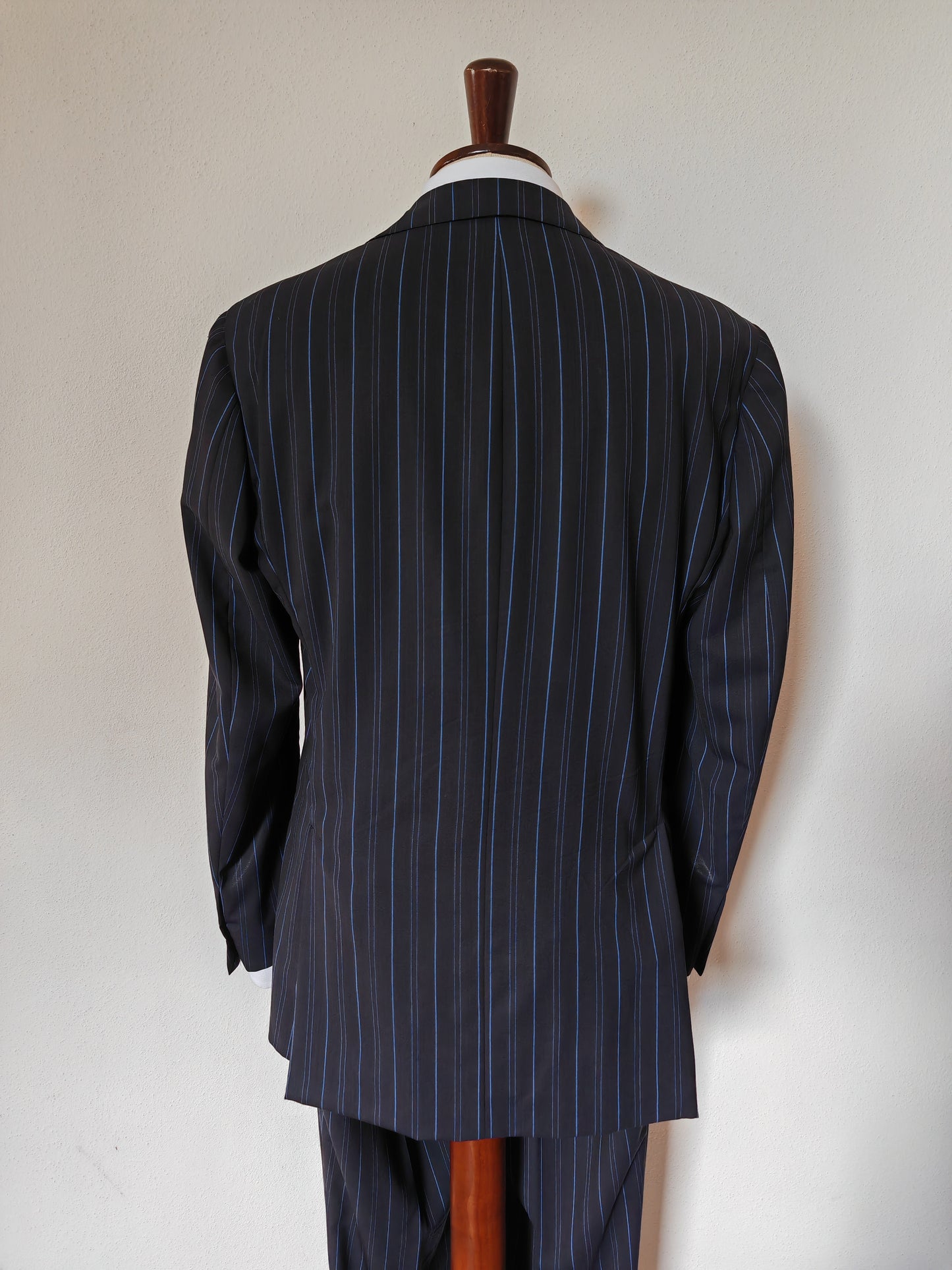 Etro, summer pinstripe suit with silk lining - size 54 ITA