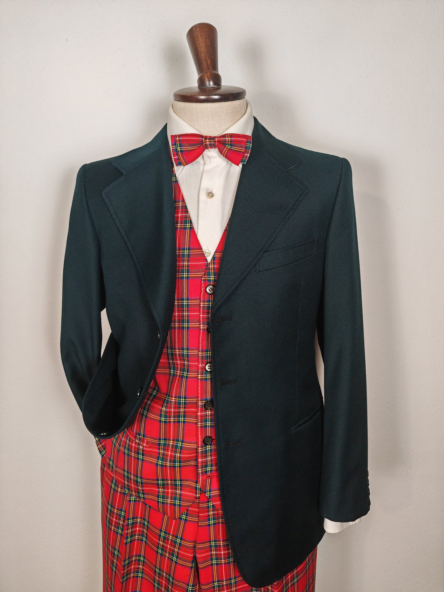 Due pezzi sartoriale in tartan Royal Stewart, tessuto Holland & Sherry - tg. 54