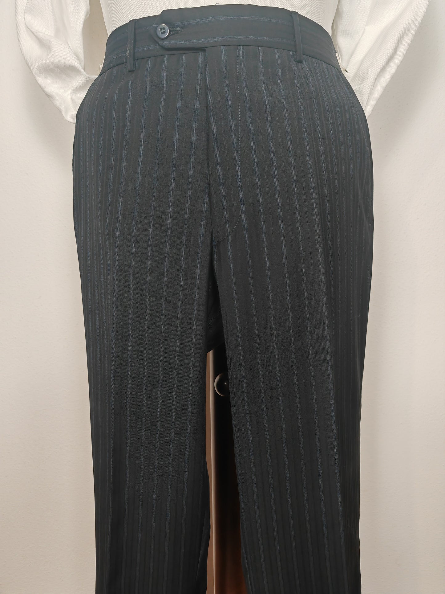 Completo anni '90 blu notte gessato - tg. 50