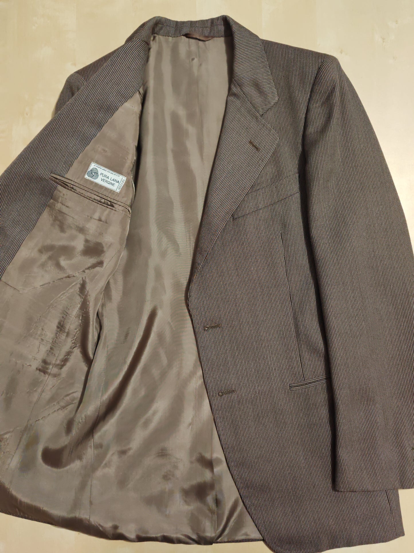 Completo 3 pezzi svasato anni '70 marrone spigato - tg. 44