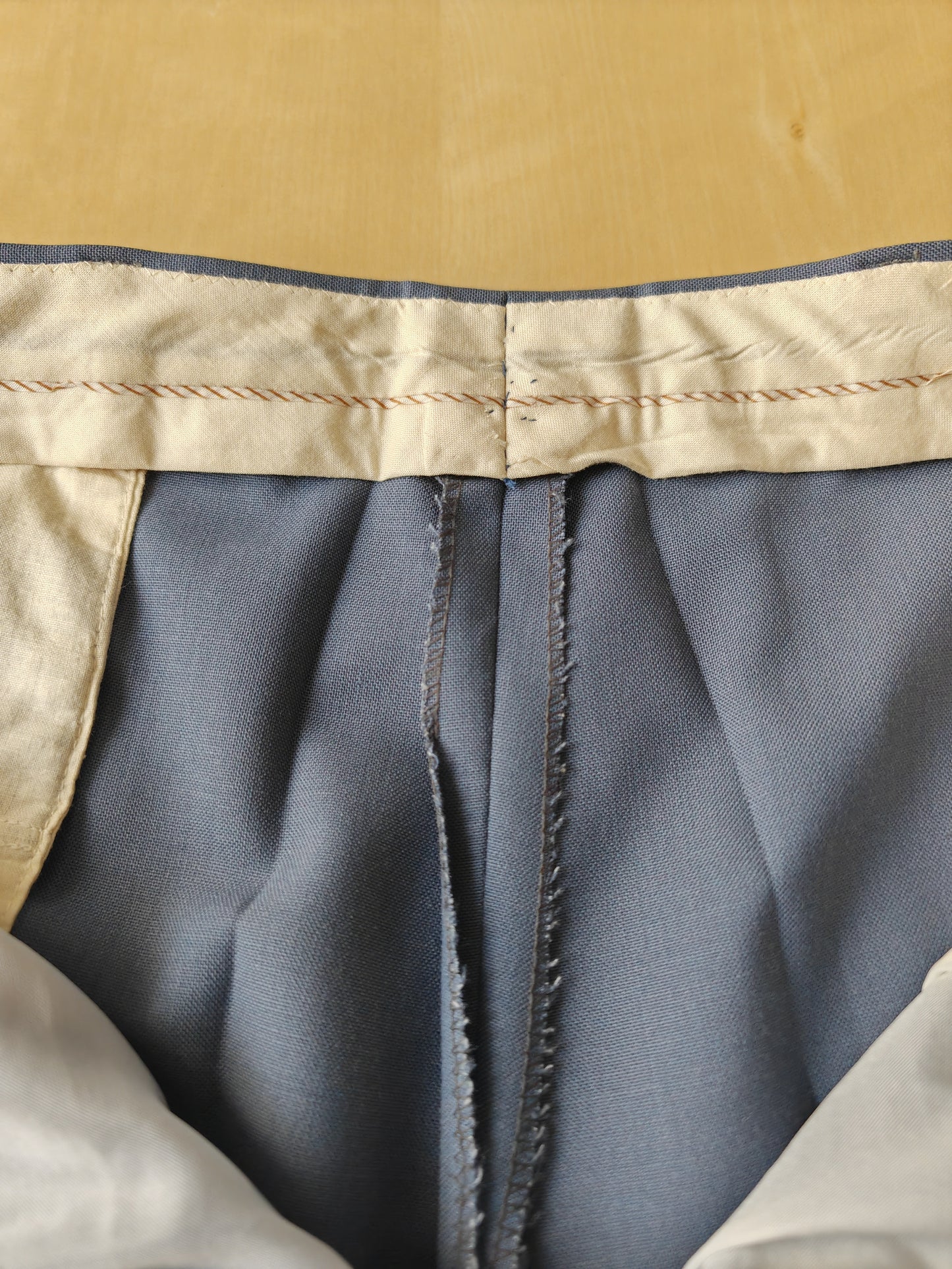 Completo anni '70 in tela di lana azzurro carta da zucchero - tg. 50