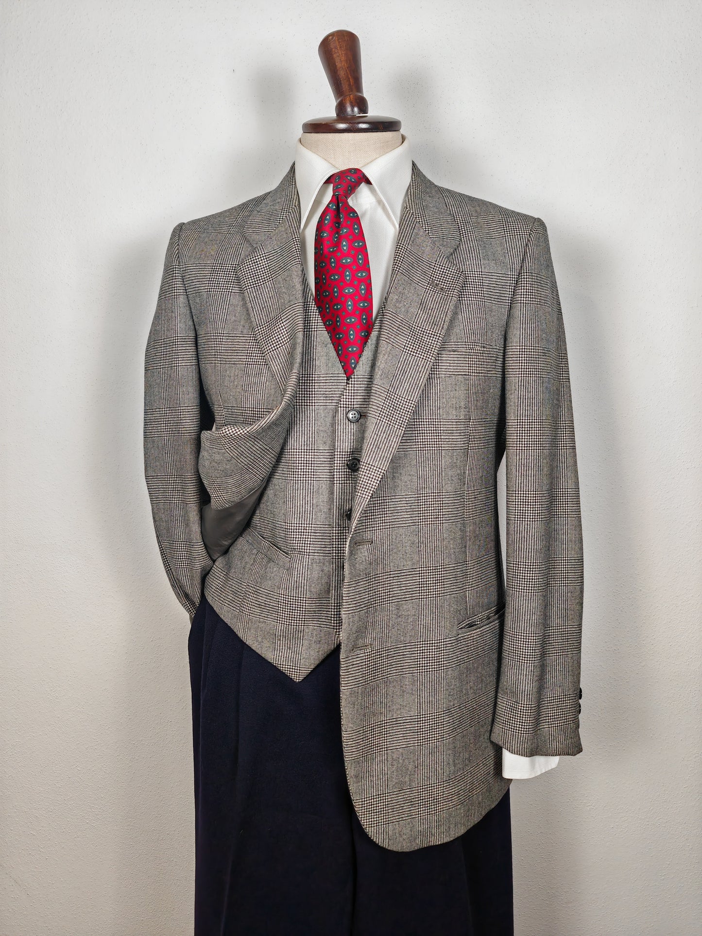 70s jacket and waistcoat in prince of Wales - size 50