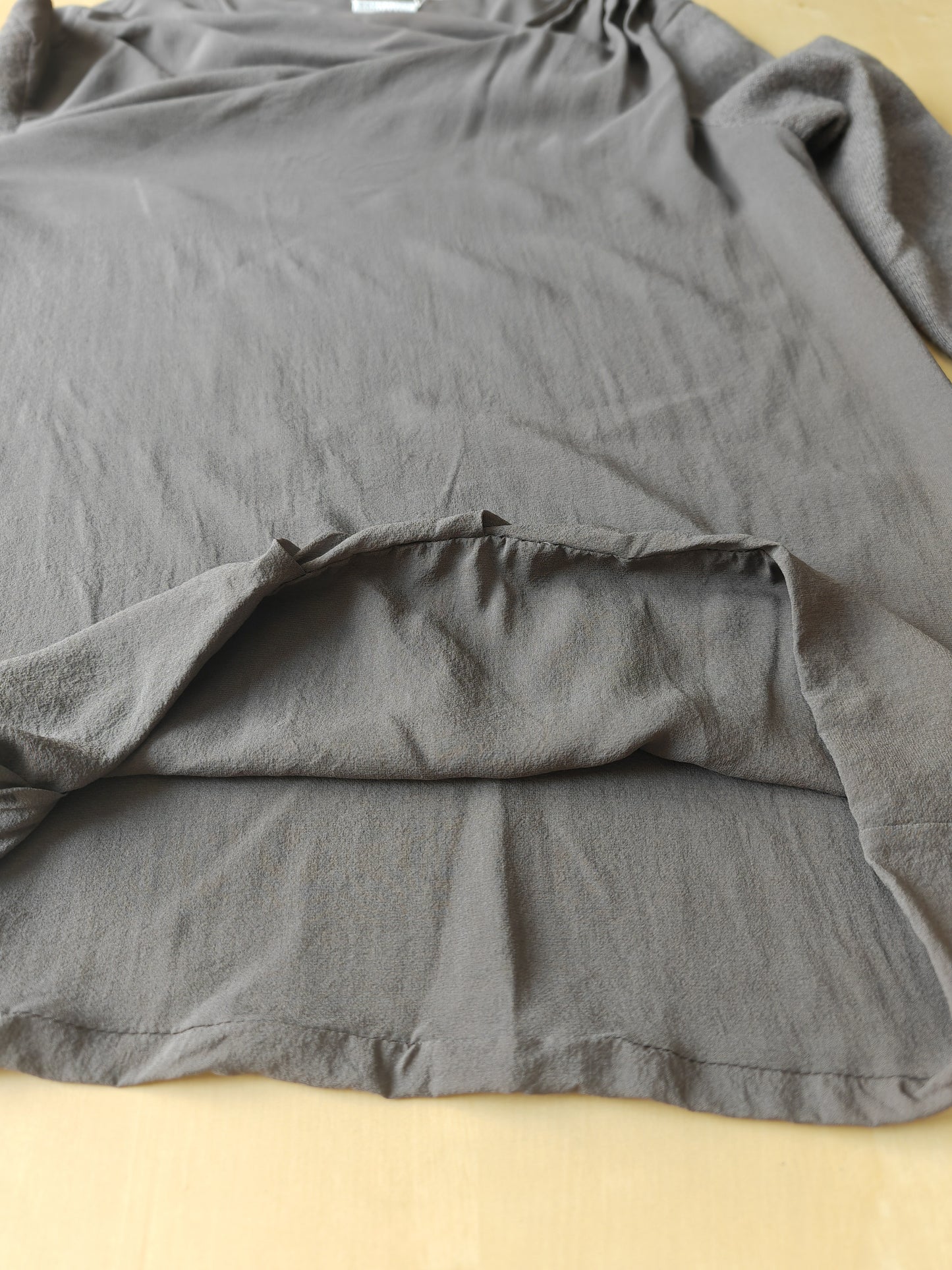 Blusa Brunello Cucinelli in seta con maniche in cashmere - S/M