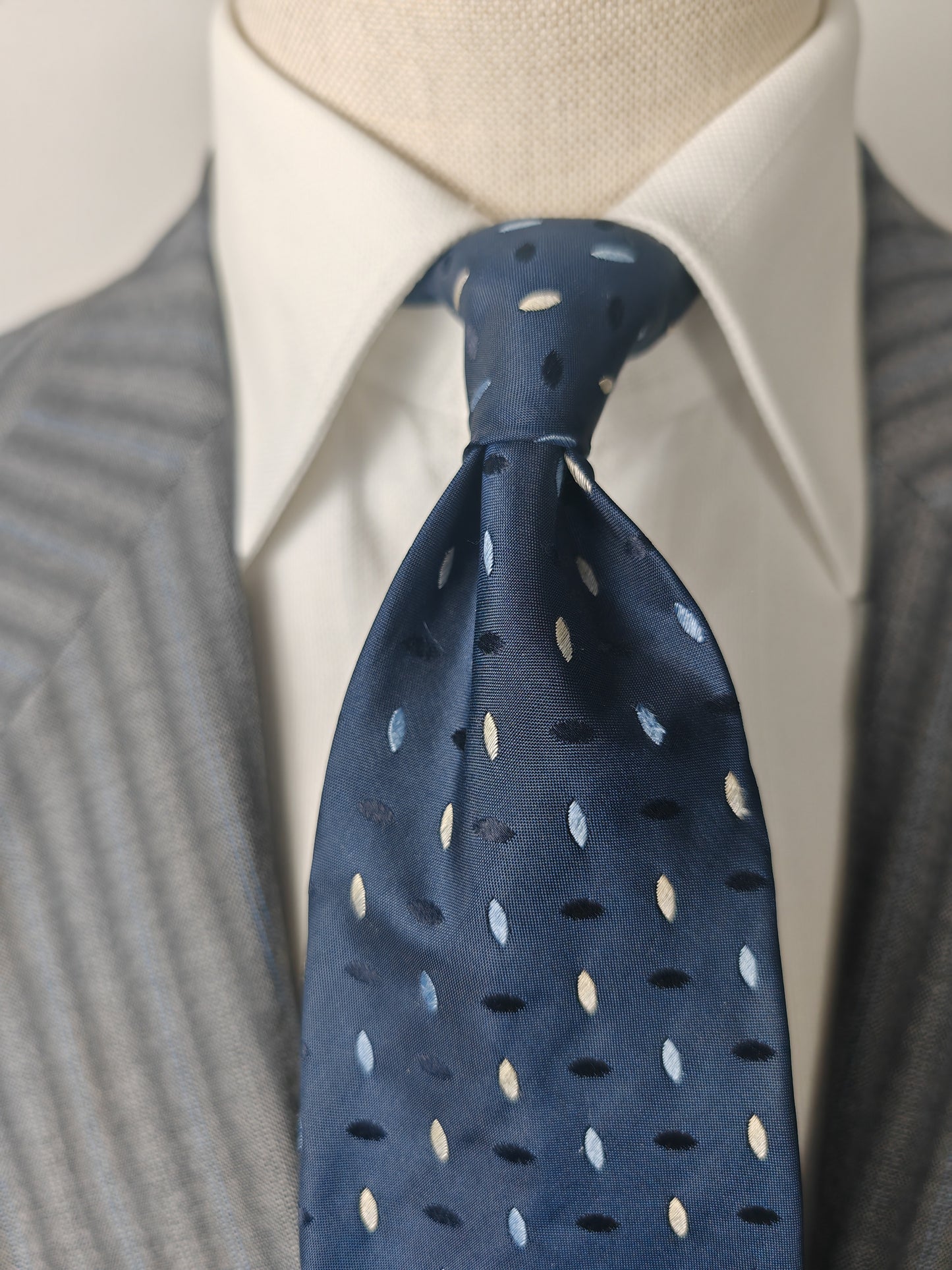 Cravatta in raso micro fantasia