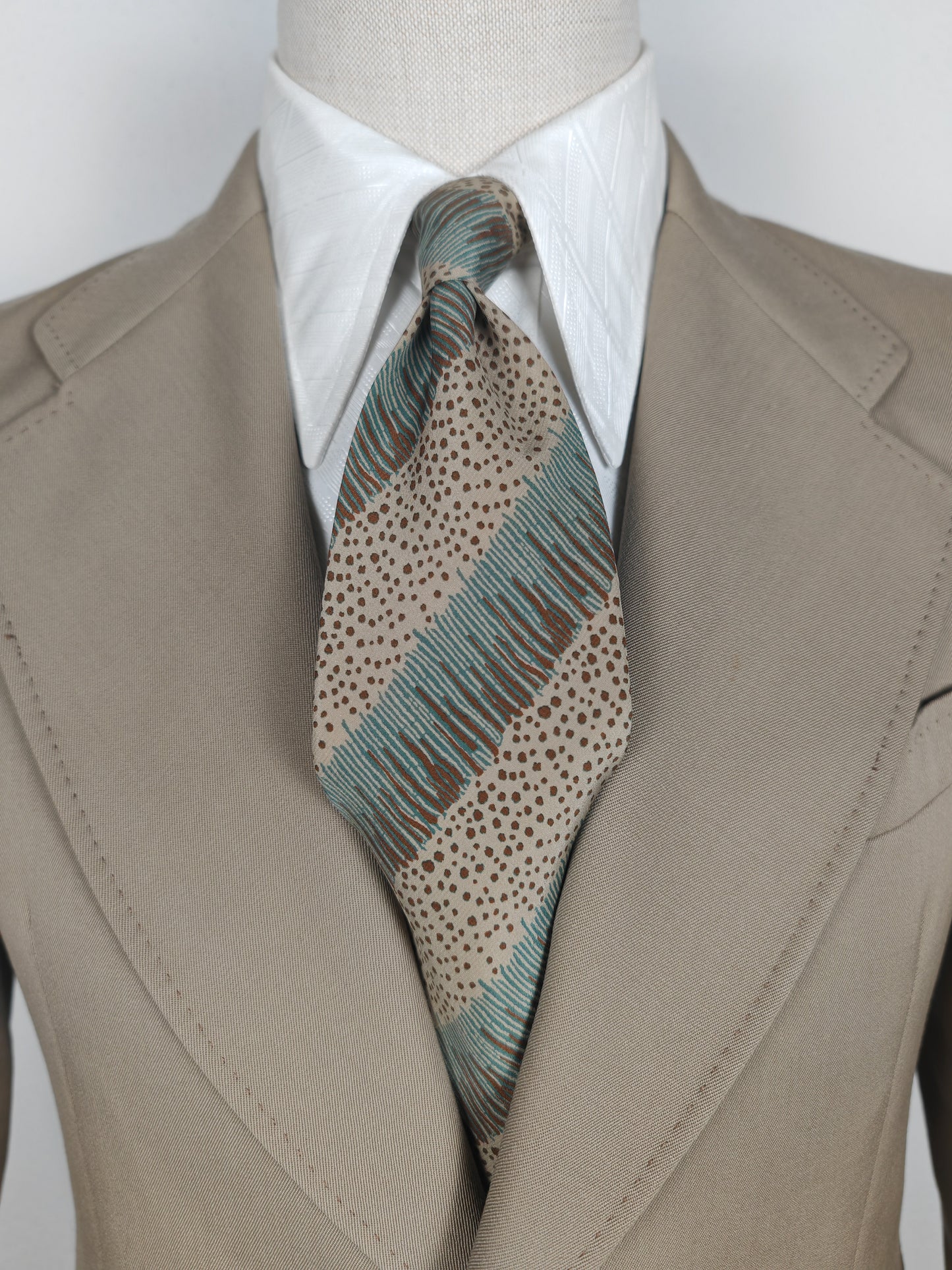 Cravatta Krizia verde salvia fantasia righe diagonali