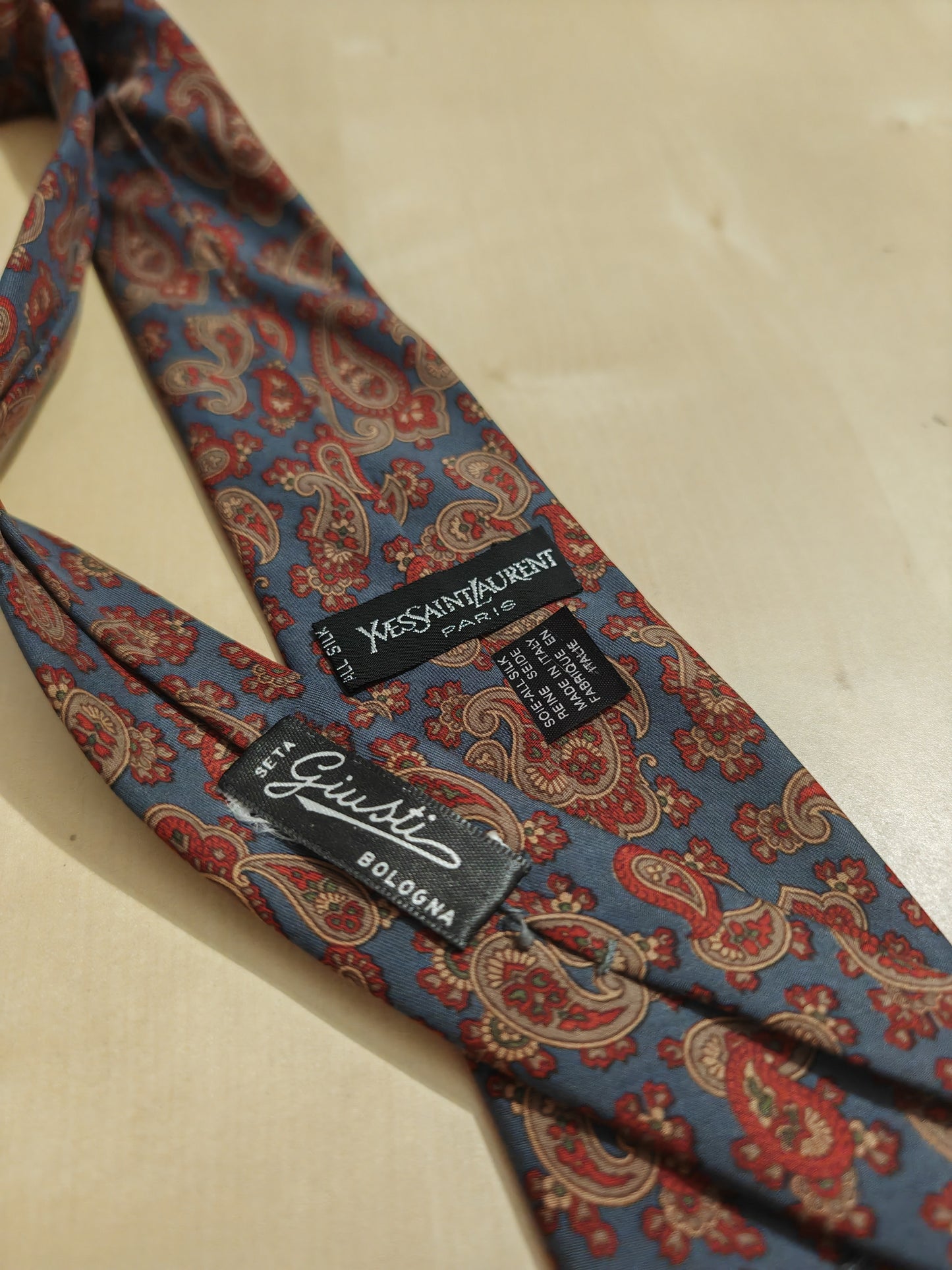 Cravatta Yves Saint Laurent paisley