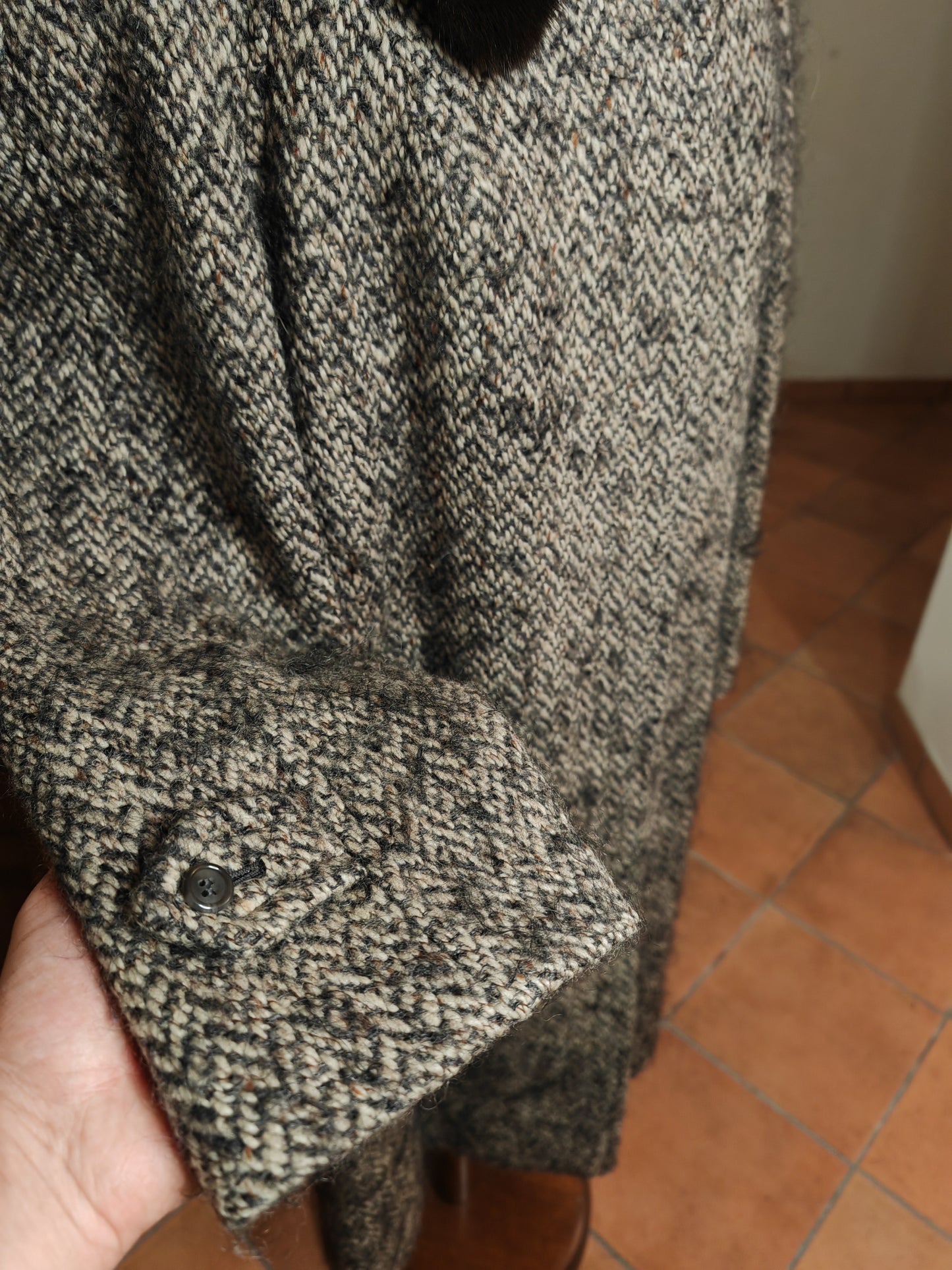 Cappotto Burberrys anni '80 in Irish tweed collo visone - tg. 46