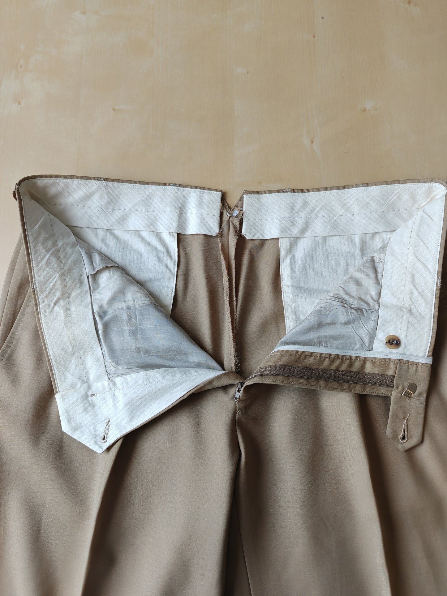 Completo anni '80 in fresco lana beige - tg. 52