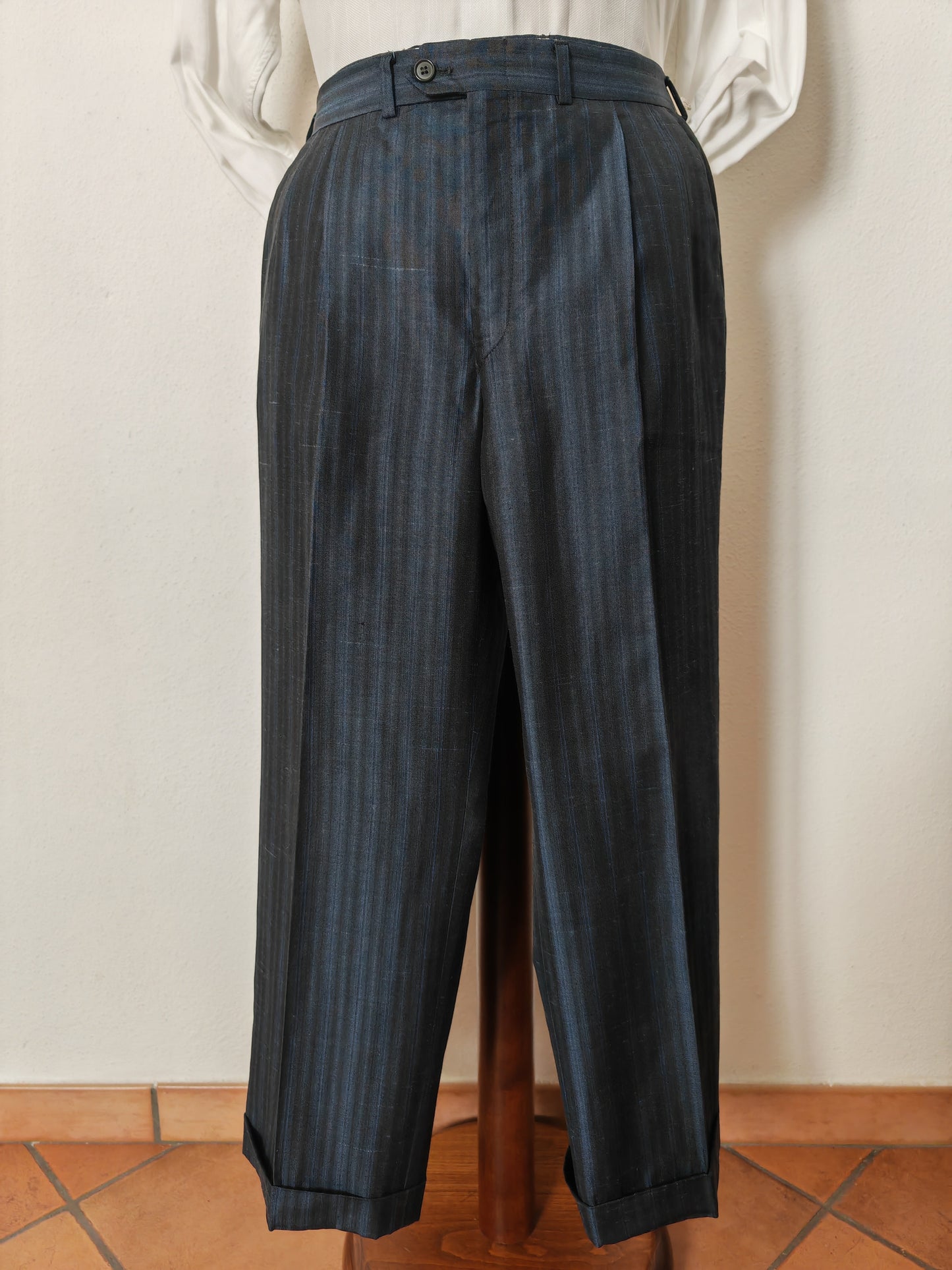 Completo anni '80 blu in pura seta shantung Marzotto - tg. 50